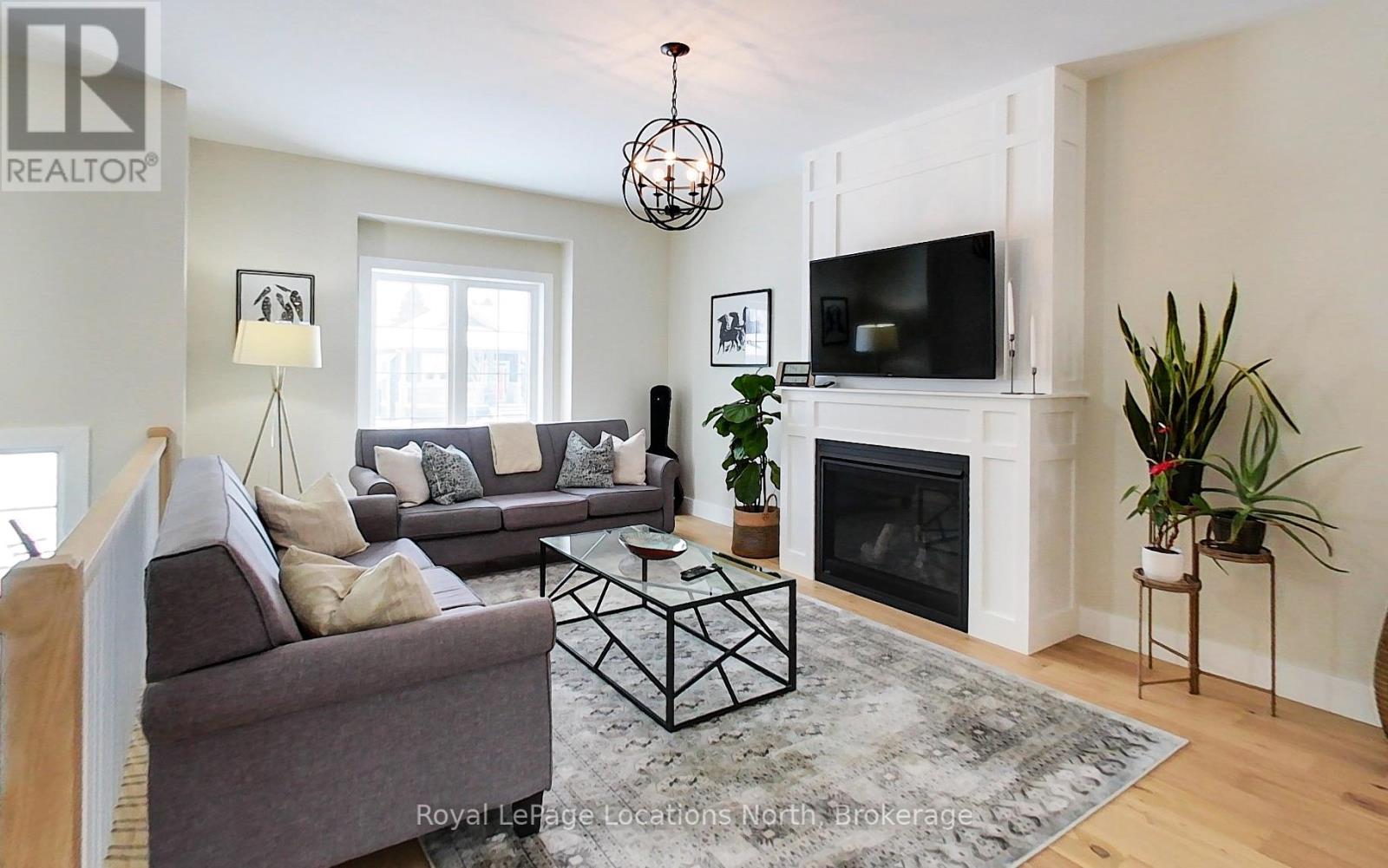 Property at 19 GORDON CRESCENT image 3