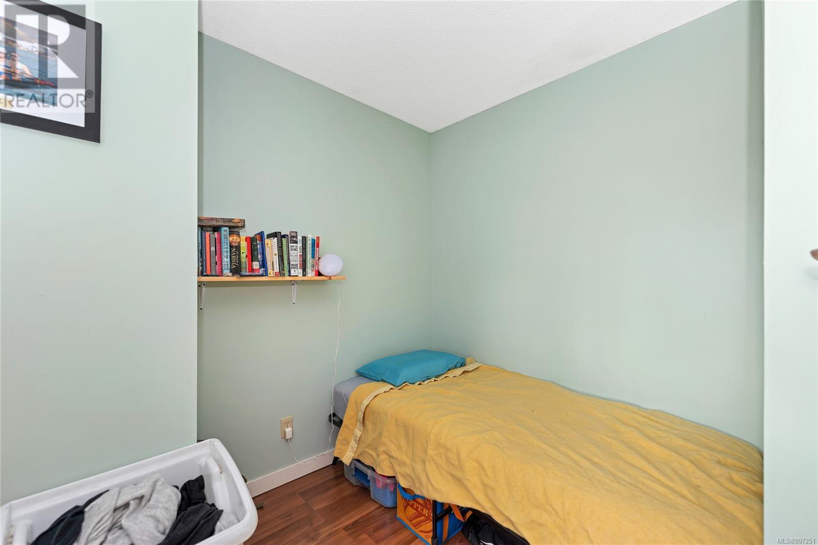 1560 Prairie St, Saanich, British Columbia  V8N 2L3 - Photo 16 - 997251