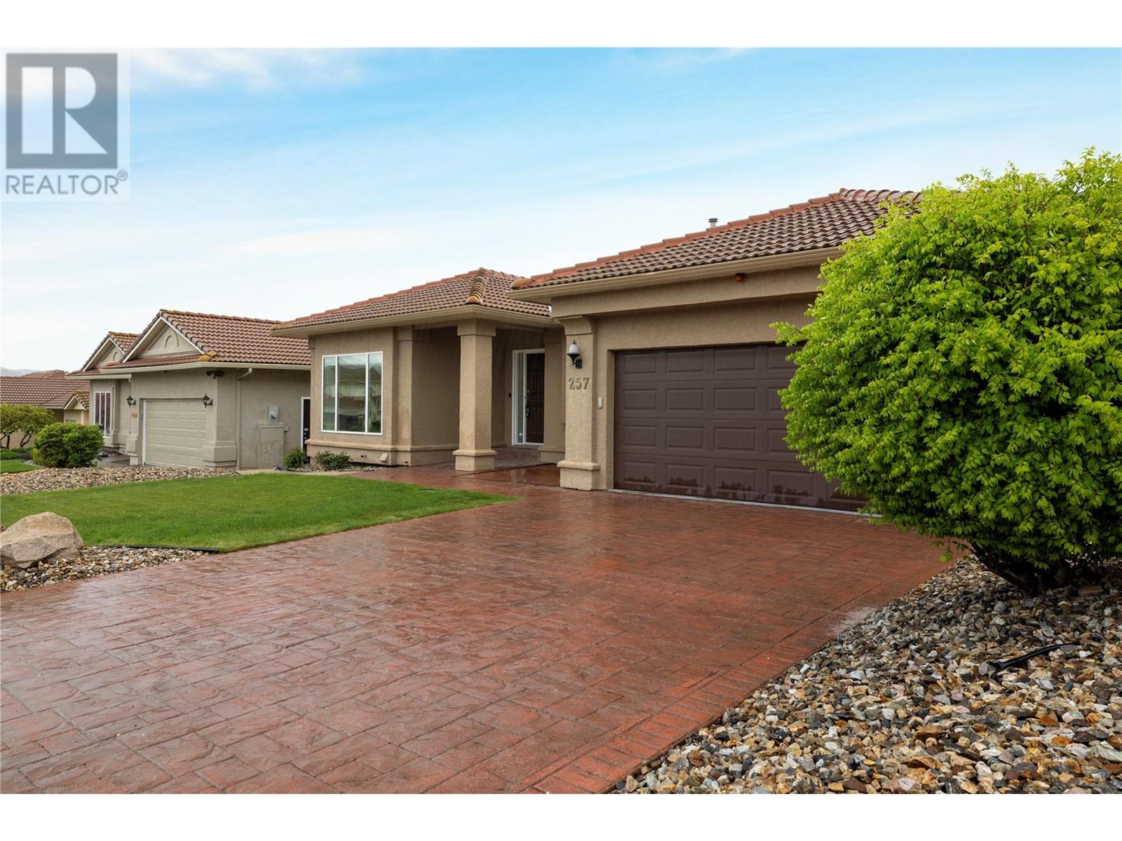 Property at 257 Country Estate Drive image 3