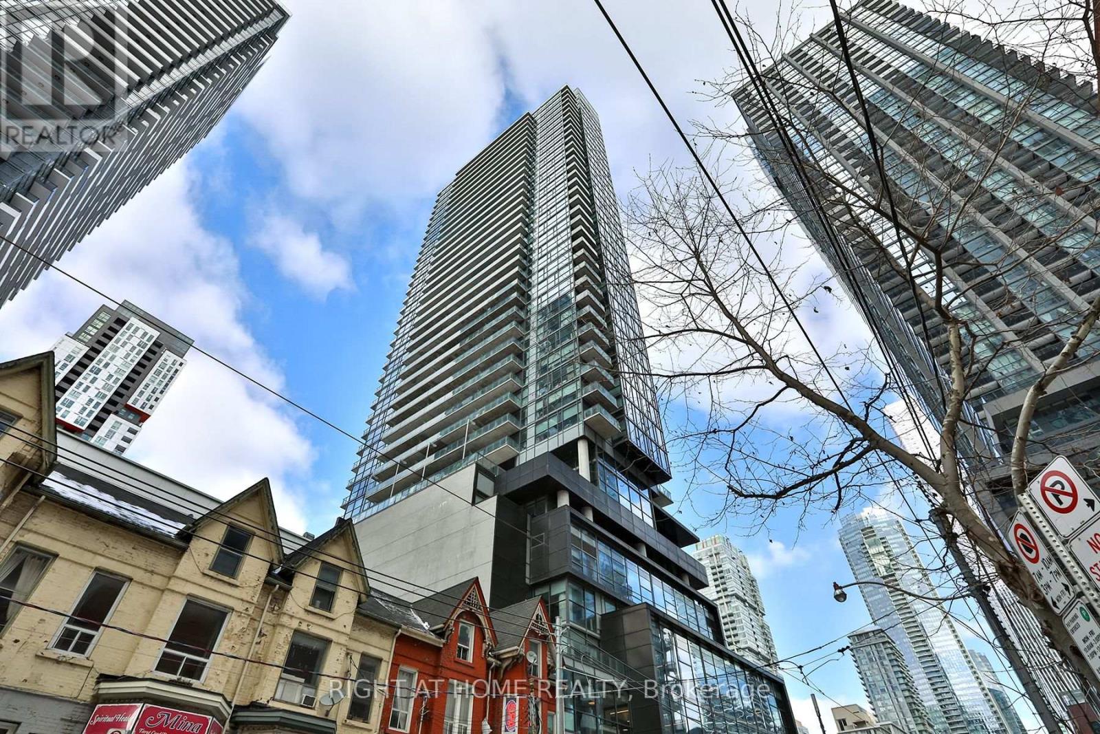 Property at 1903 - 290 ADELAIDE STREET image 1