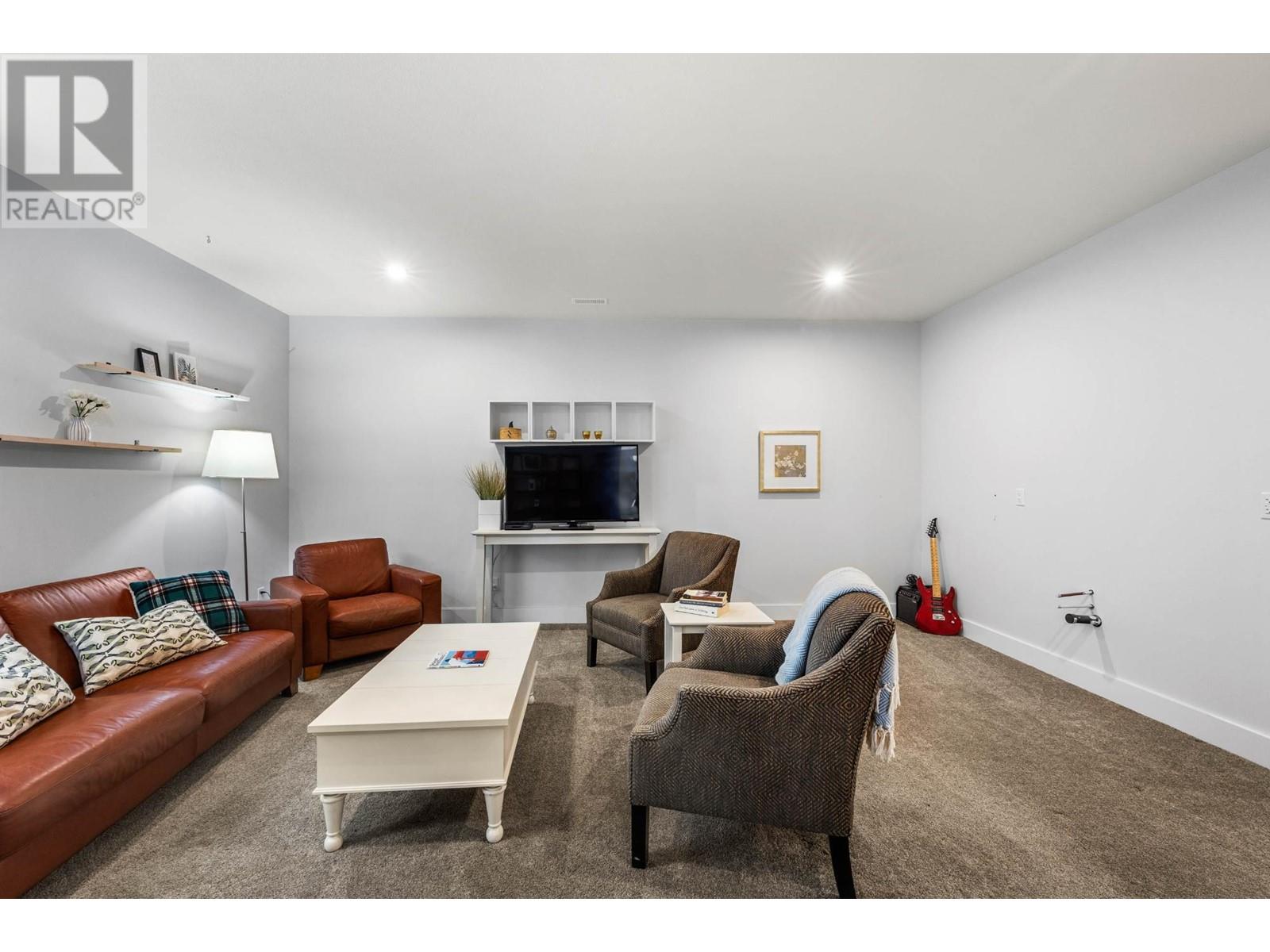 1592 Emerald Drive, Kamloops, British Columbia  V2E 0C4 - Photo 24 - 10343009