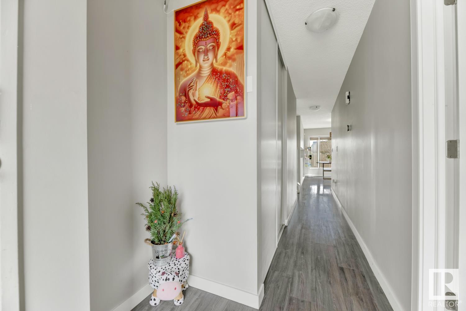 Property at 17935 99 AV NW image 2