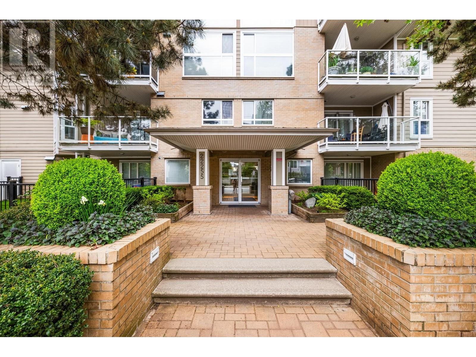 402 22255 122 Avenue, Maple Ridge, British Columbia  V2X 3X8 - Photo 2 - R2997006