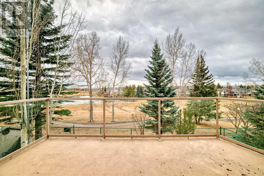 46 Valley Ponds Way Nw, Calgary, Alberta  T3B 5T5 - Photo 9 - A2209057