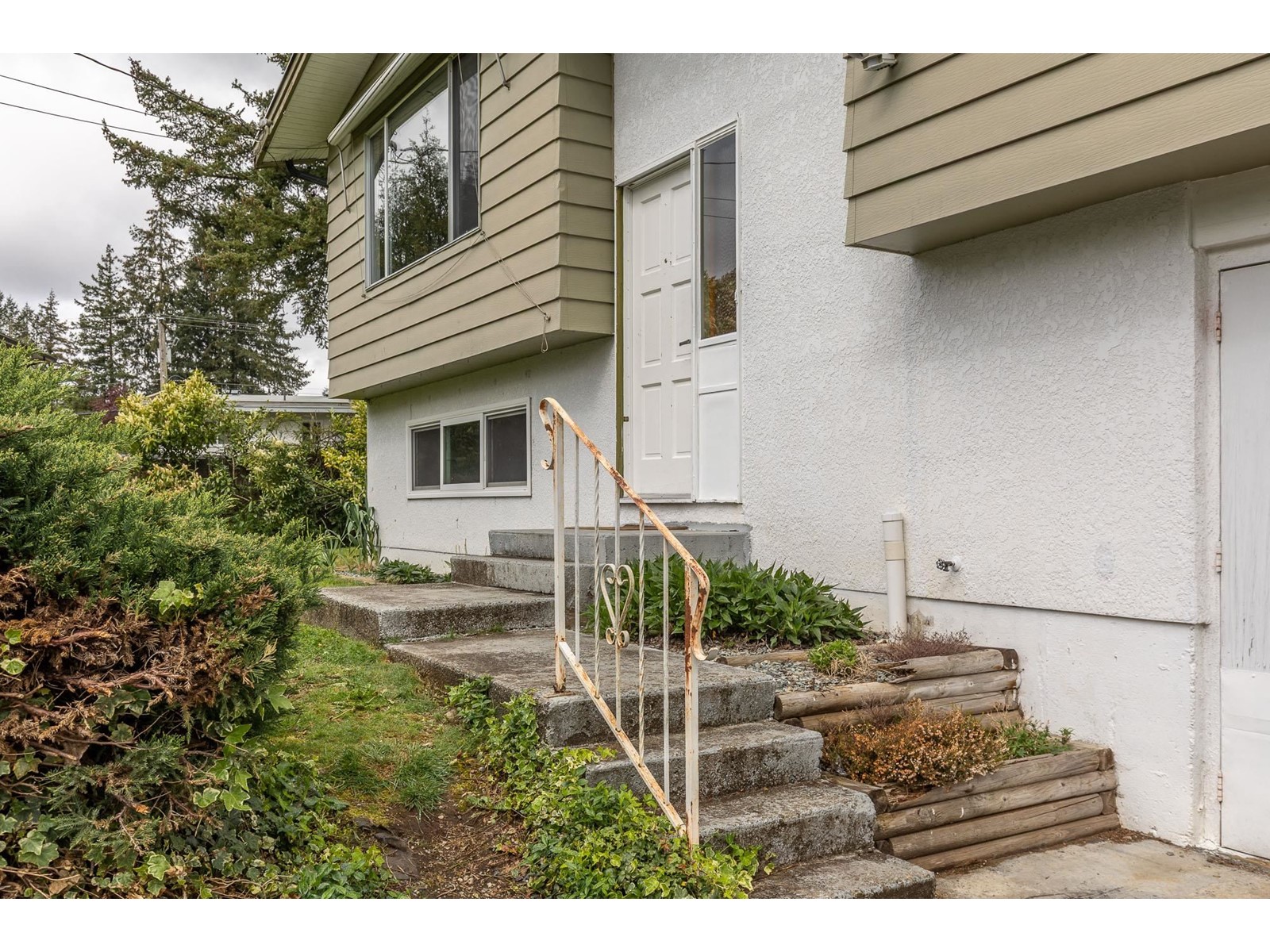34641 Tudor Court, Abbotsford, British Columbia  V2S 4X1 - Photo 3 - R2996305