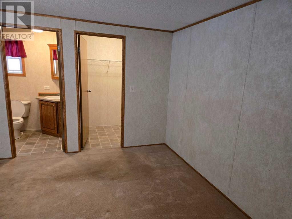 207 4a Street, Fox Creek, Alberta  T0H 1P0 - Photo 36 - A2203376