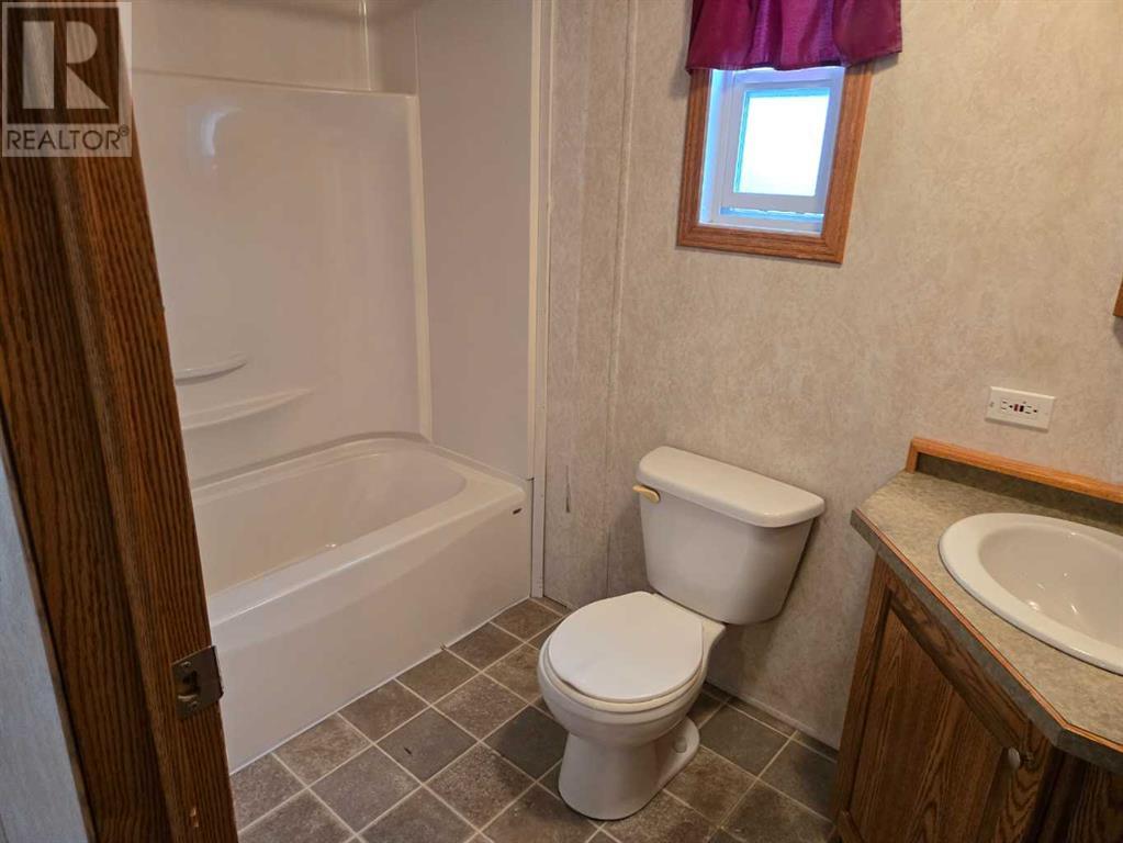 207 4a Street, Fox Creek, Alberta  T0H 1P0 - Photo 40 - A2203376