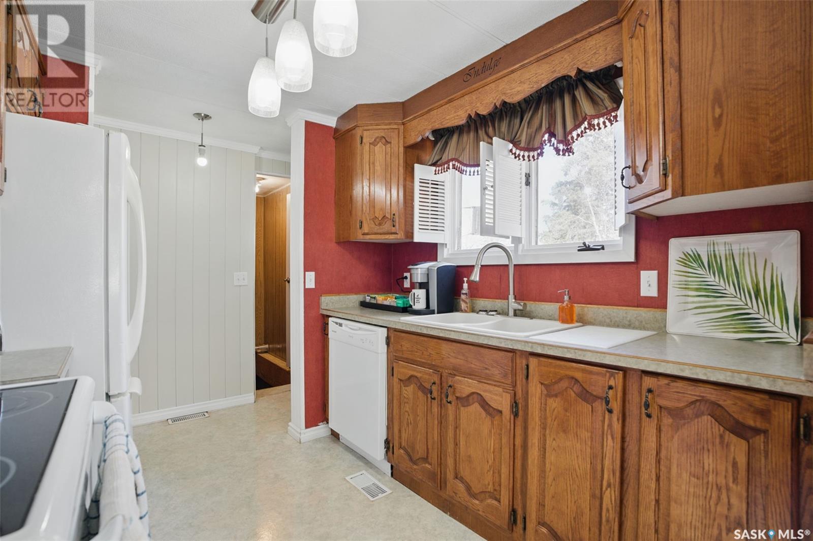 108 Richard Street, Manitou Beach, Saskatchewan  S0K 4T1 - Photo 6 - SK000151