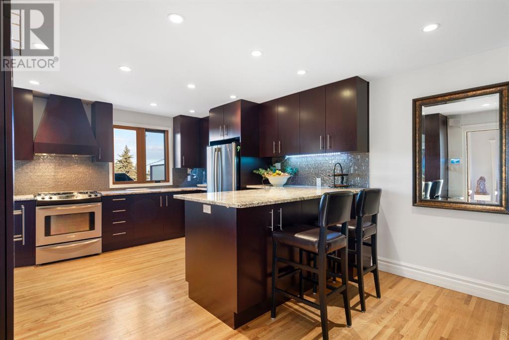 Property at 2332 Sunset Avenue SW image 5