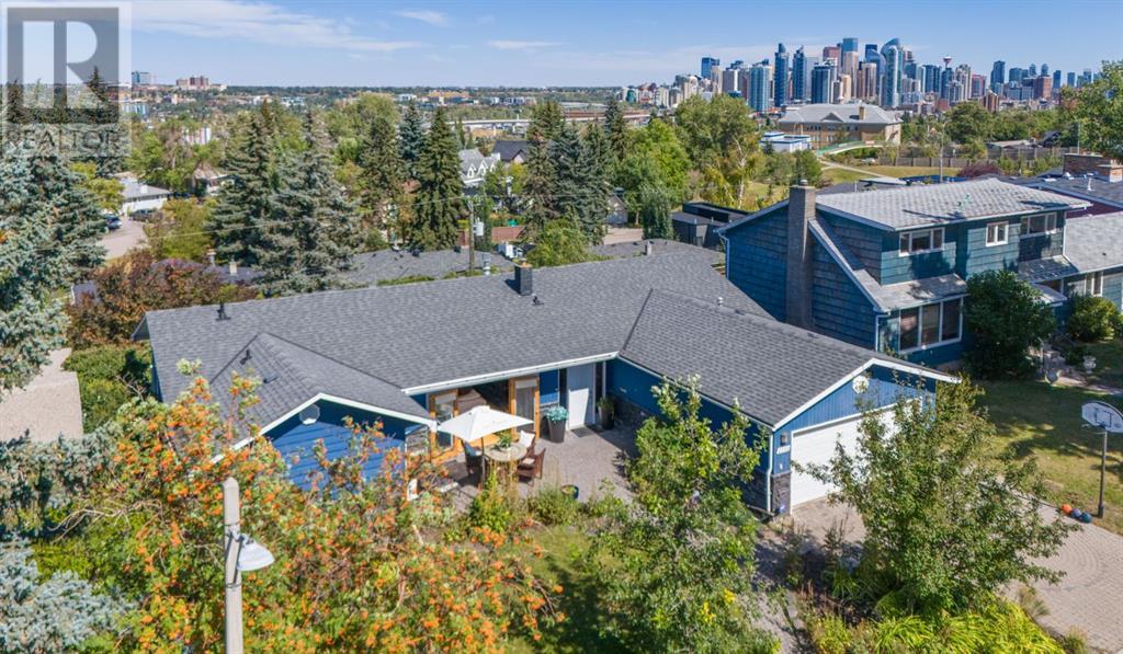 Property at 2332 Sunset Avenue SW image 2