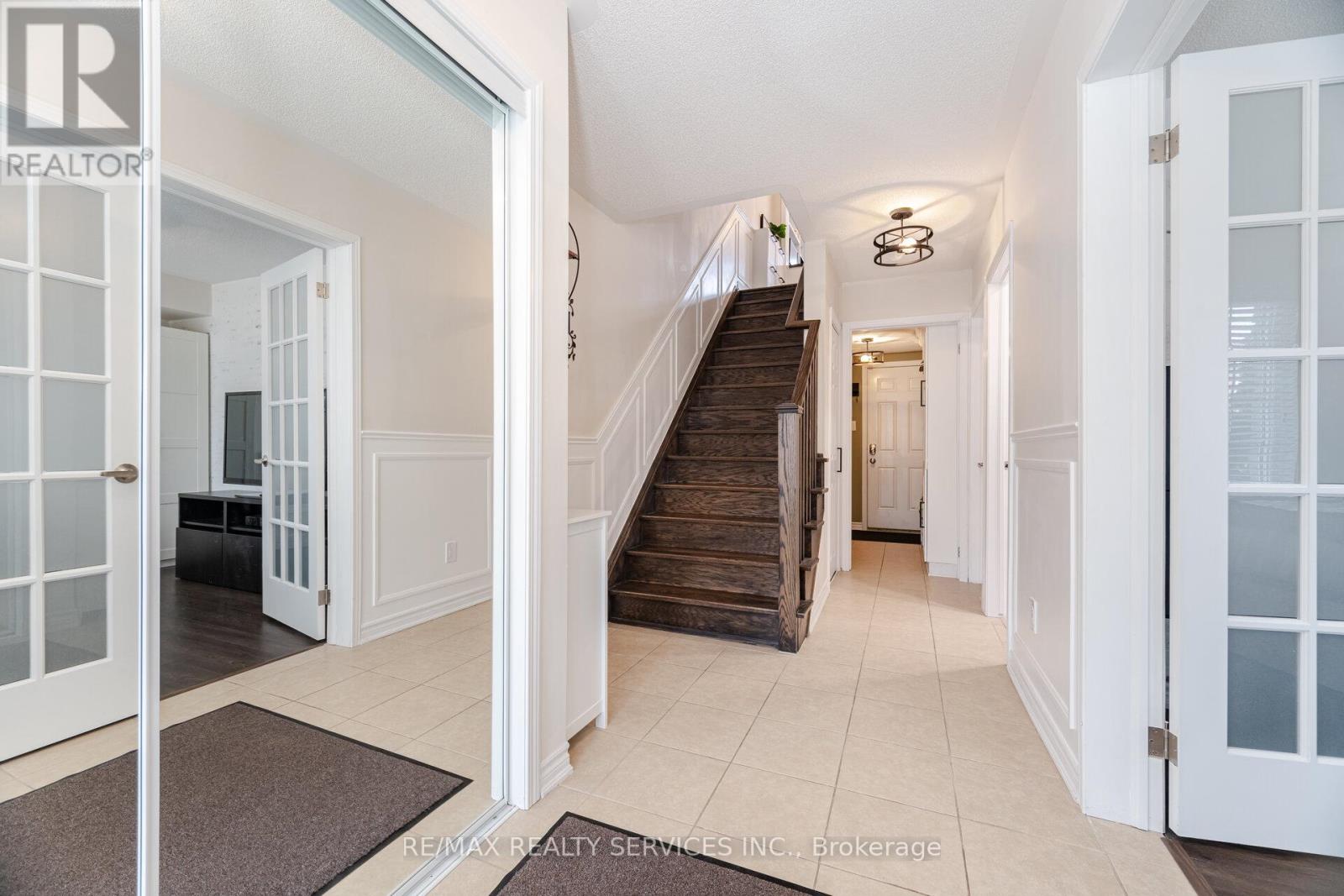14 Allium Road, Brampton (Northwest Brampton), Ontario  L7A 4H5 - Photo 11 - W12118199