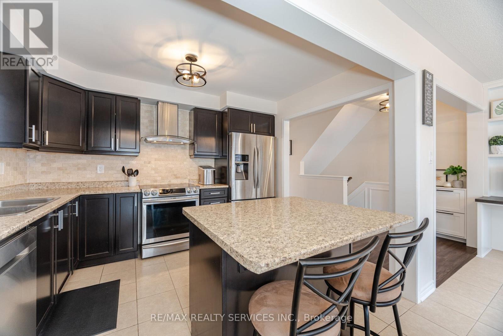 14 Allium Road, Brampton (Northwest Brampton), Ontario  L7A 4H5 - Photo 13 - W12118199