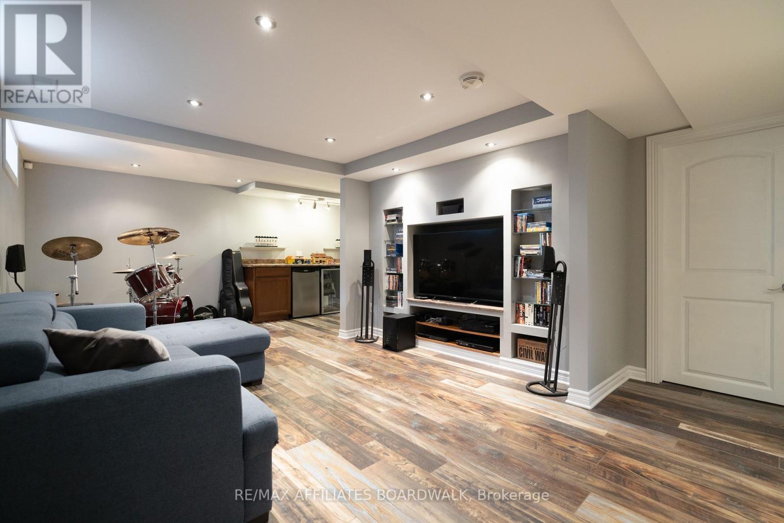 38 Nestow Drive Nw, Ottawa, Ontario  K2G 3X8 - Photo 30 - X12118236