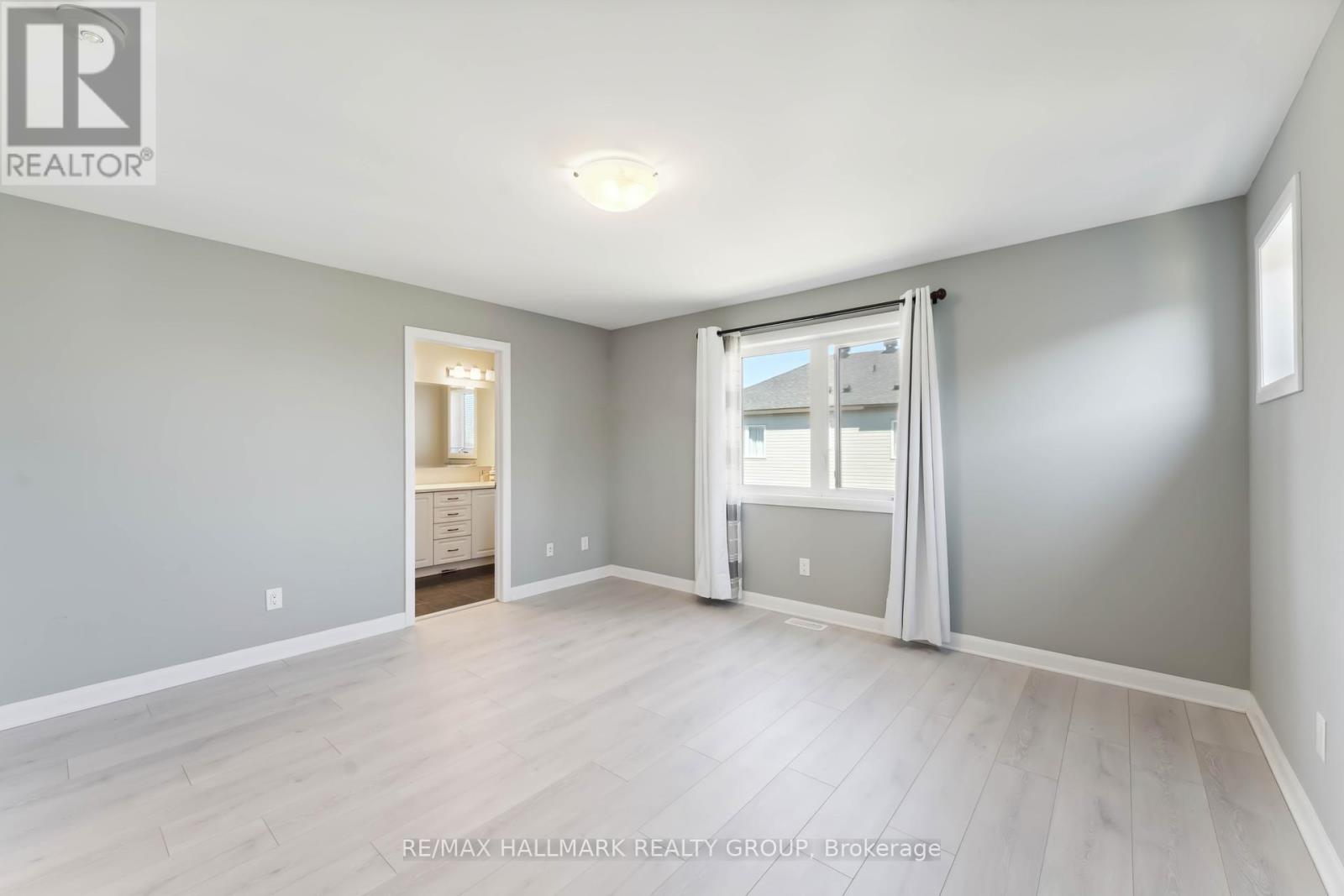 731 Sebastian Street, Ottawa, Ontario  K4A 5L1 - Photo 21 - X12118257
