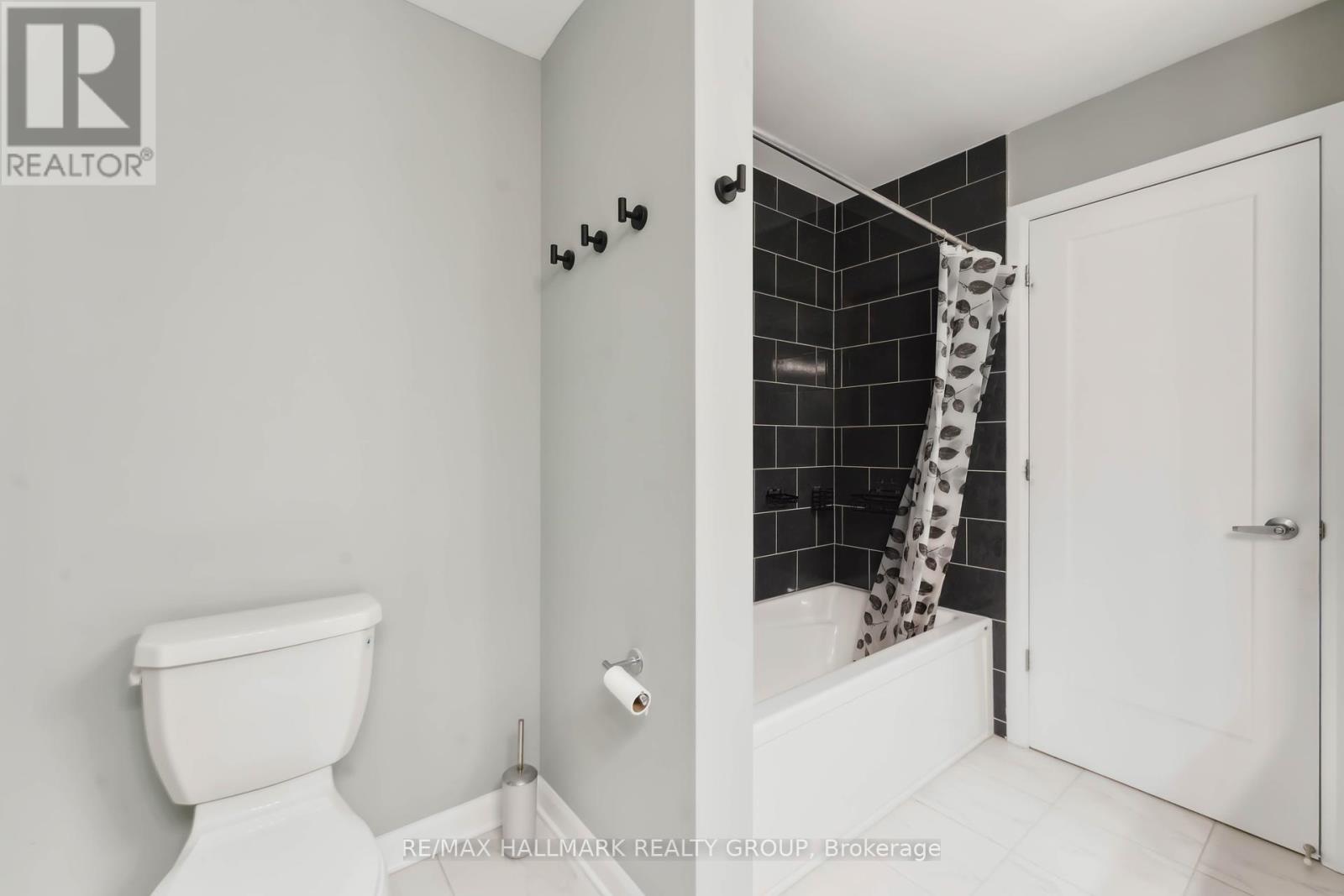 731 Sebastian Street, Ottawa, Ontario  K4A 5L1 - Photo 36 - X12118257