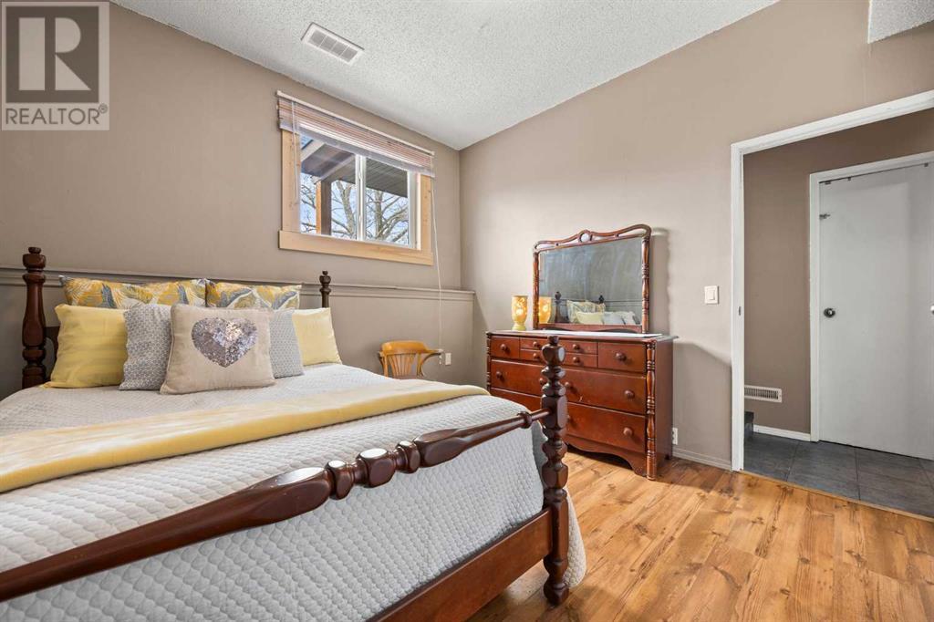 1127 Falworth Road Ne, Calgary, Alberta  T3J 1C8 - Photo 23 - A2216519