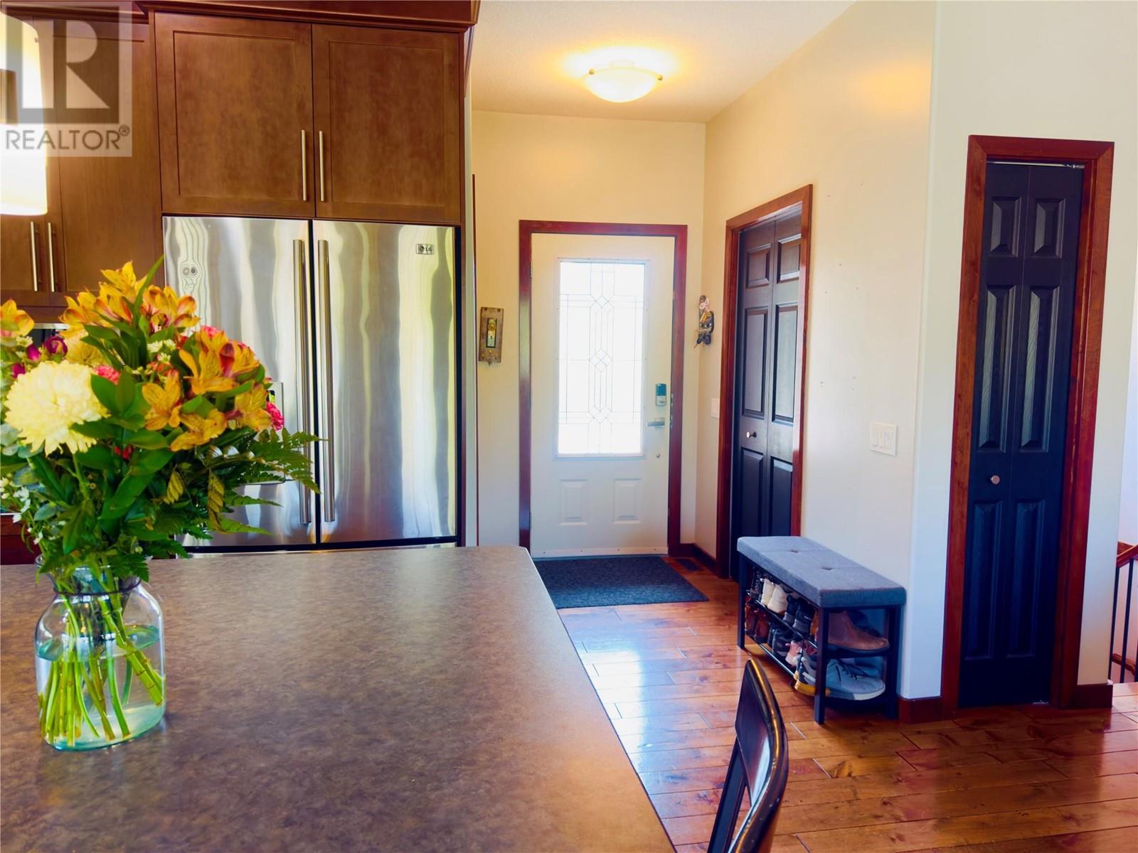 5025 Riverview Road, Fairmont Hot Springs, British Columbia  V0B 1L1 - Photo 4 - 10345943