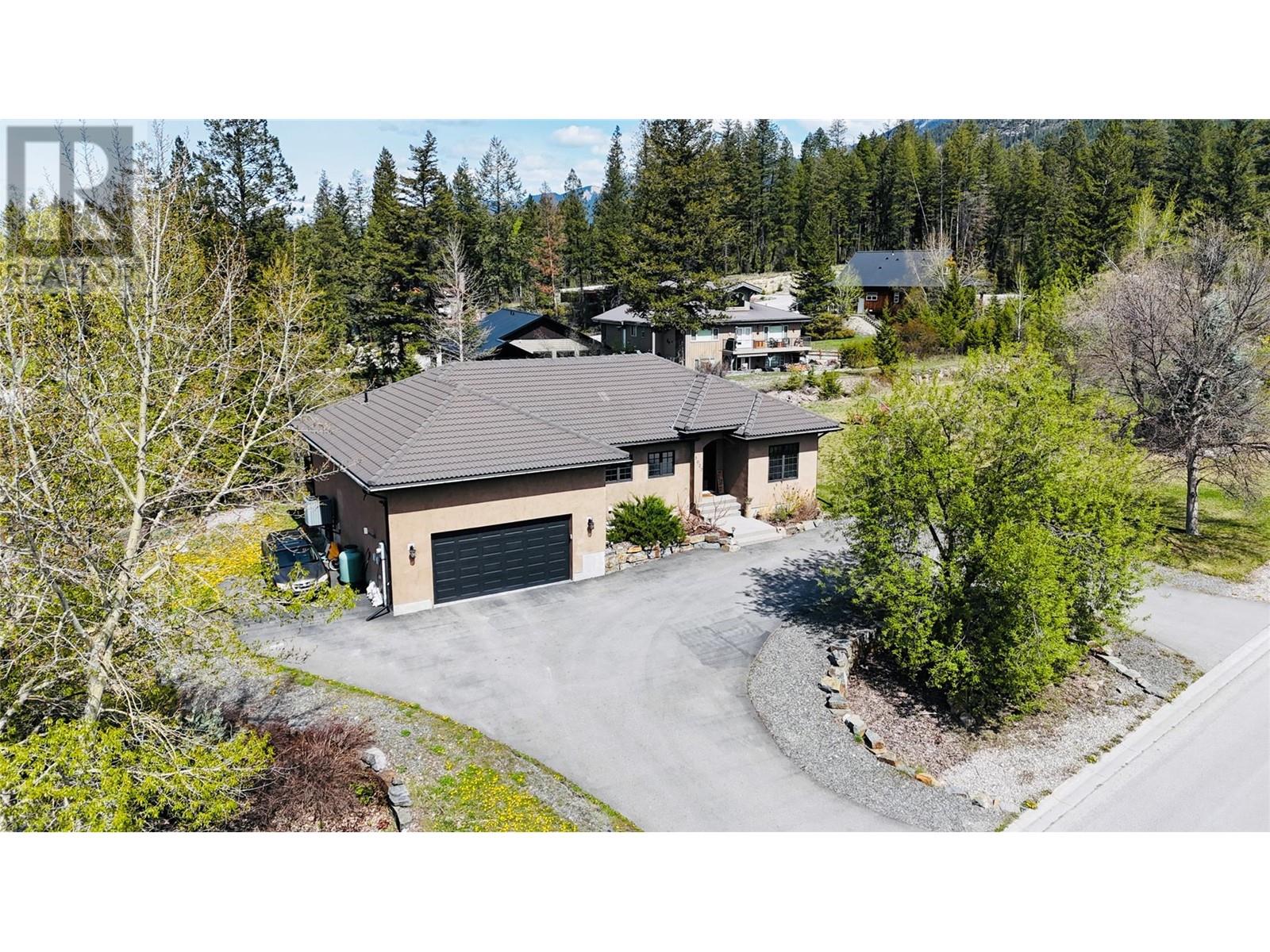 5025 Riverview Road, Fairmont Hot Springs, British Columbia  V0B 1L1 - Photo 43 - 10345943