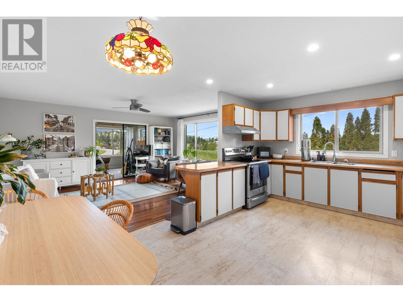3060 Gulley Road, Kelowna, British Columbia  V1W 4E5 - Photo 5 - 10345689