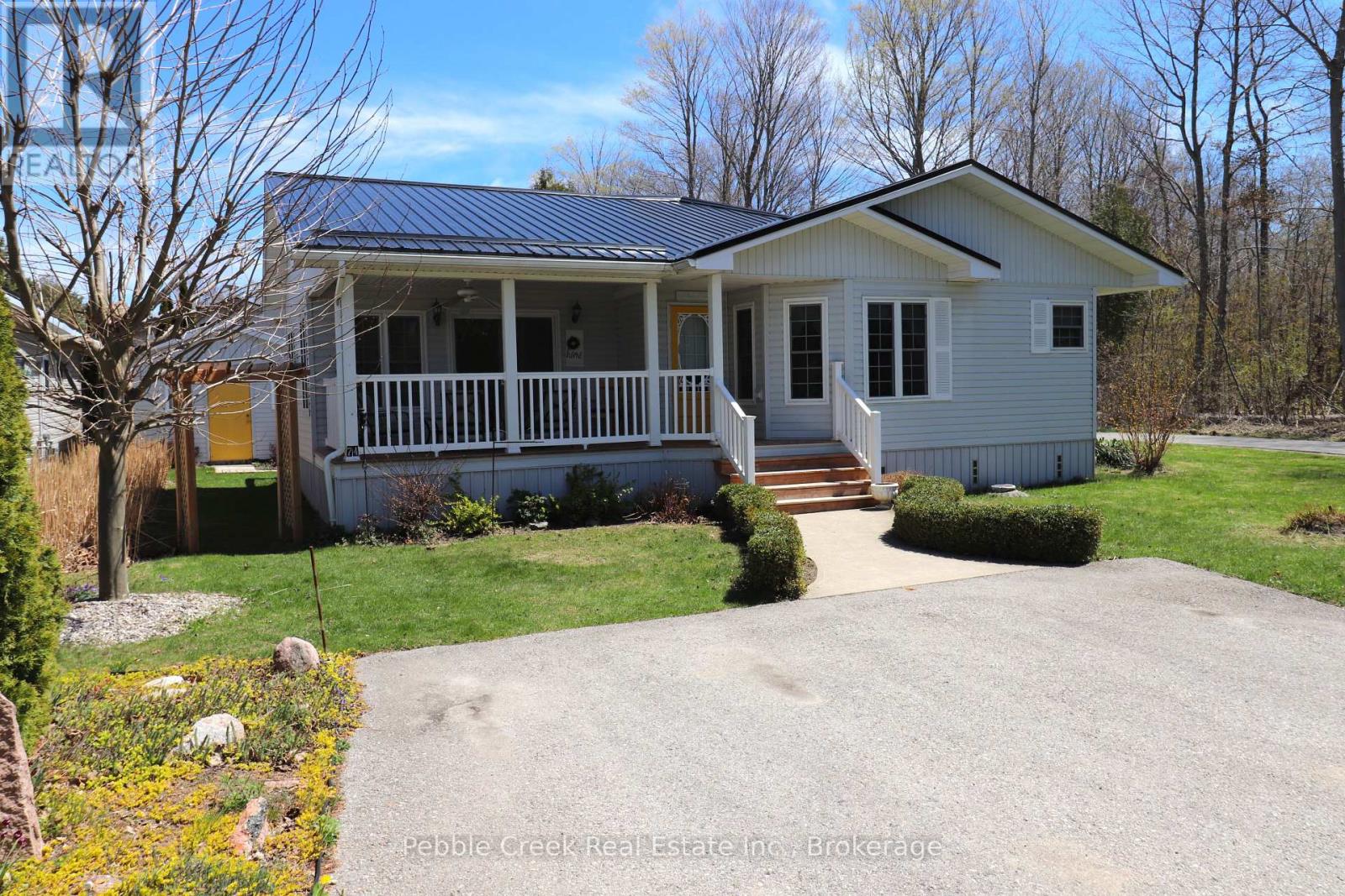 74 Iroquois Lane, Ashfield-Colborne-Wawanosh, Ontario  N7A 3Y2 - Photo 32 - X12118230
