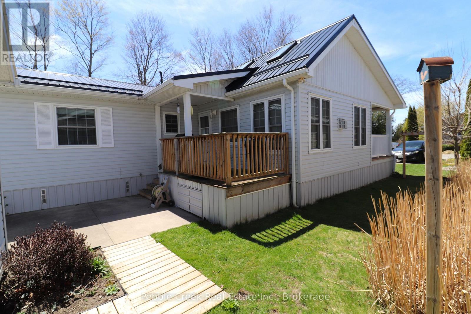 74 Iroquois Lane, Ashfield-Colborne-Wawanosh, Ontario  N7A 3Y2 - Photo 37 - X12118230