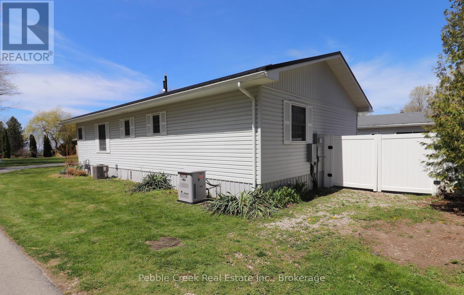 74 Iroquois Lane, Ashfield-Colborne-Wawanosh, Ontario  N7A 3Y2 - Photo 39 - X12118230