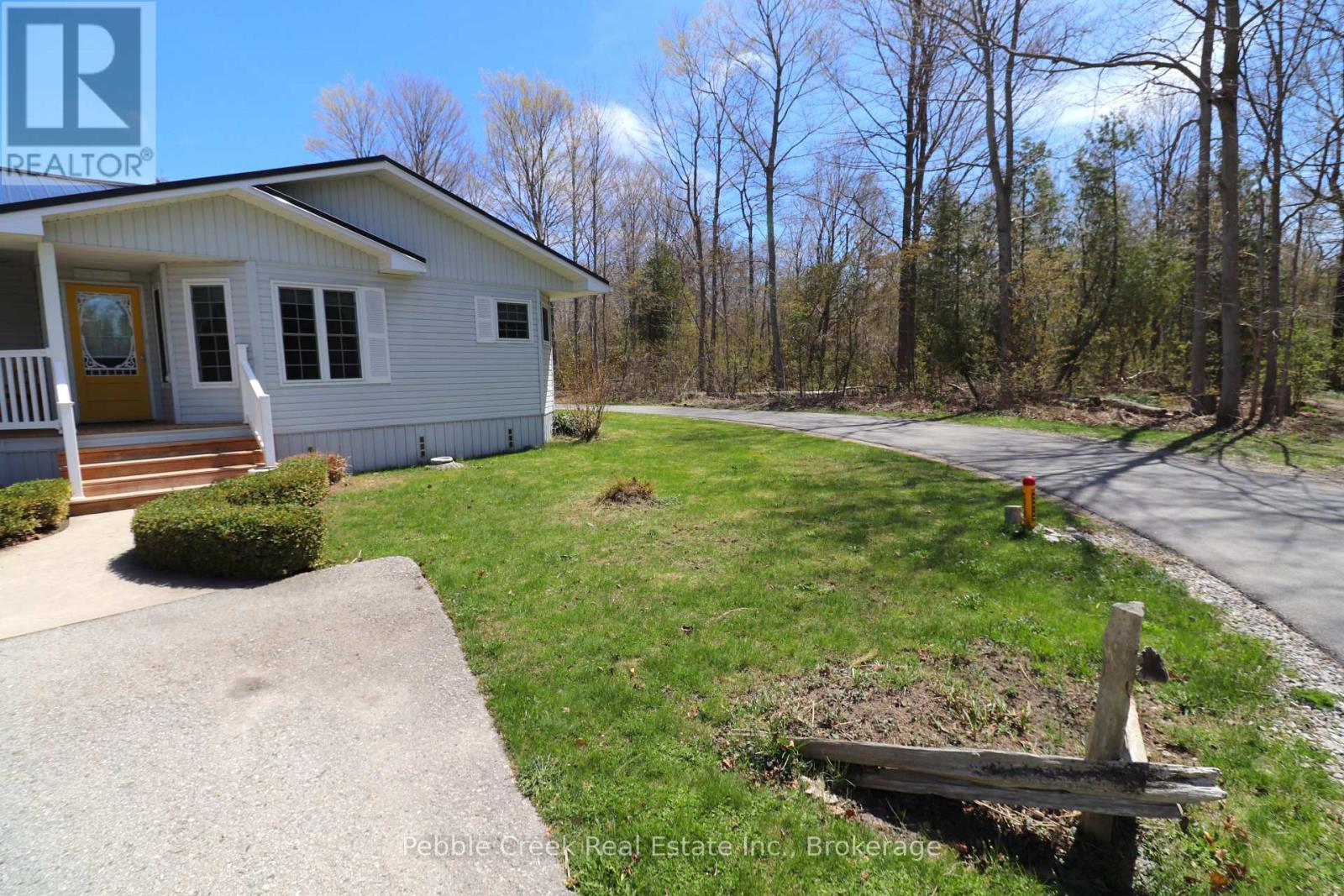 74 Iroquois Lane, Ashfield-Colborne-Wawanosh, Ontario  N7A 3Y2 - Photo 41 - X12118230