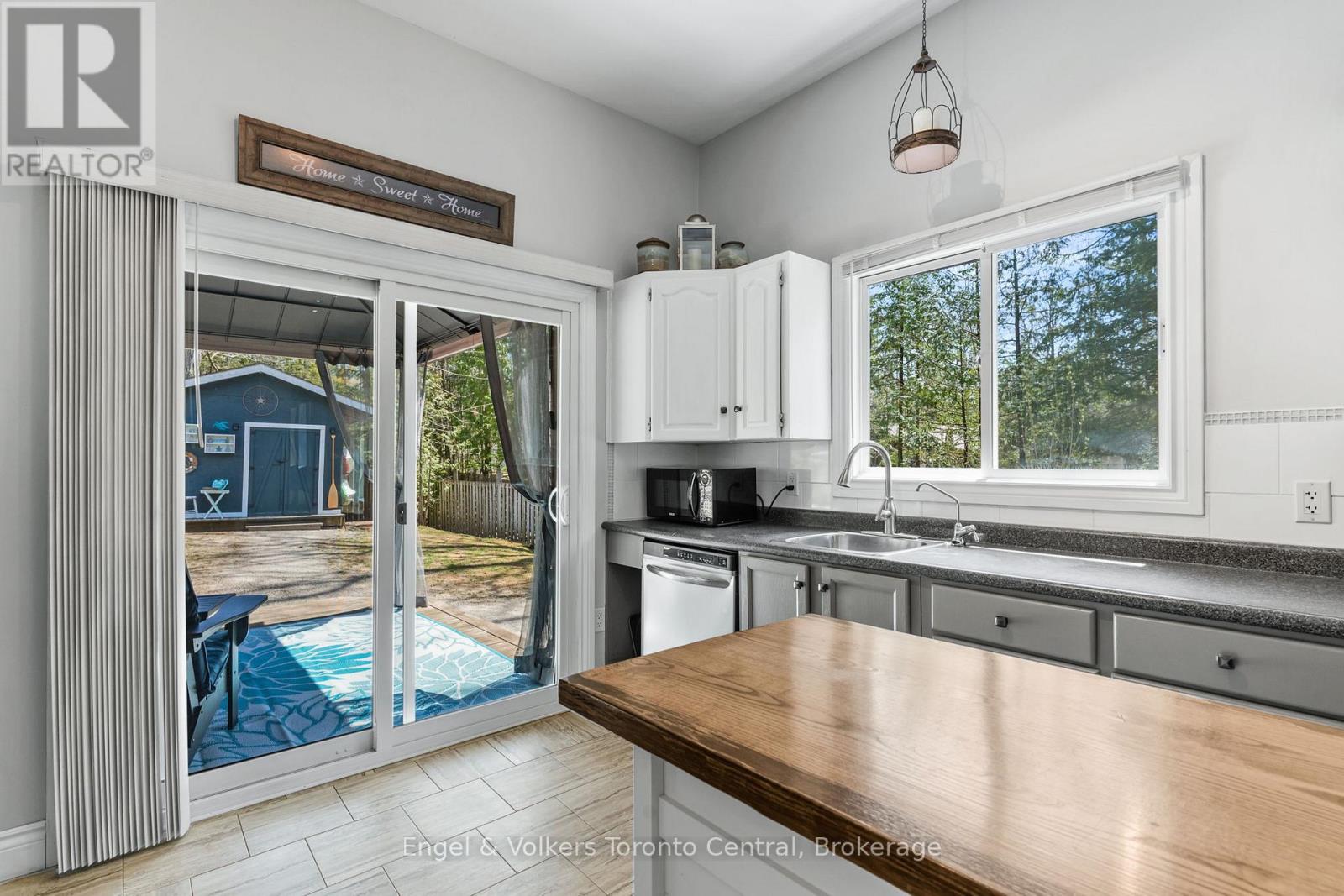 1217 Sauble Falls Road, South Bruce Peninsula, Ontario  N0H 2G0 - Photo 28 - X12118259