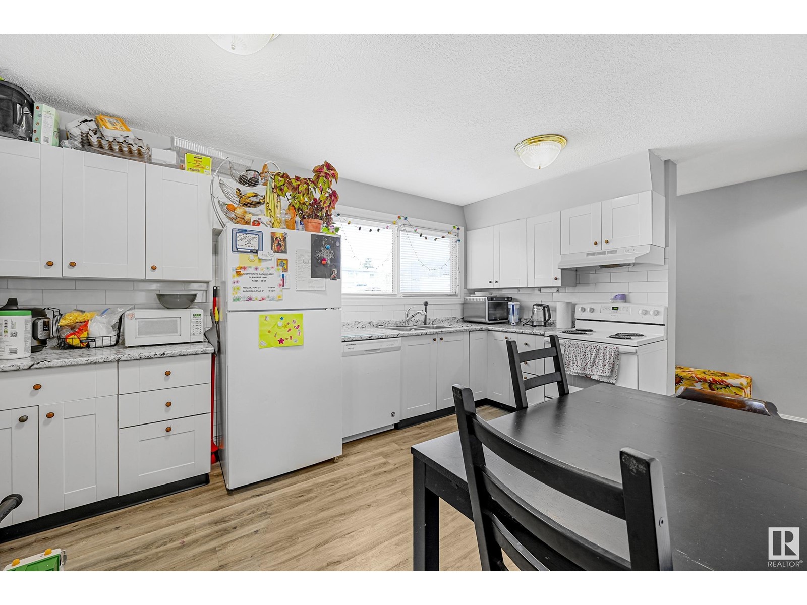Property at 8217 133A AV NW image 3