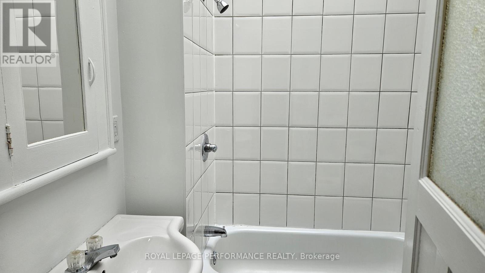 7 - 210-228 Pitt Street W, Cornwall, Ontario  K6J 3P6 - Photo 6 - X12118249