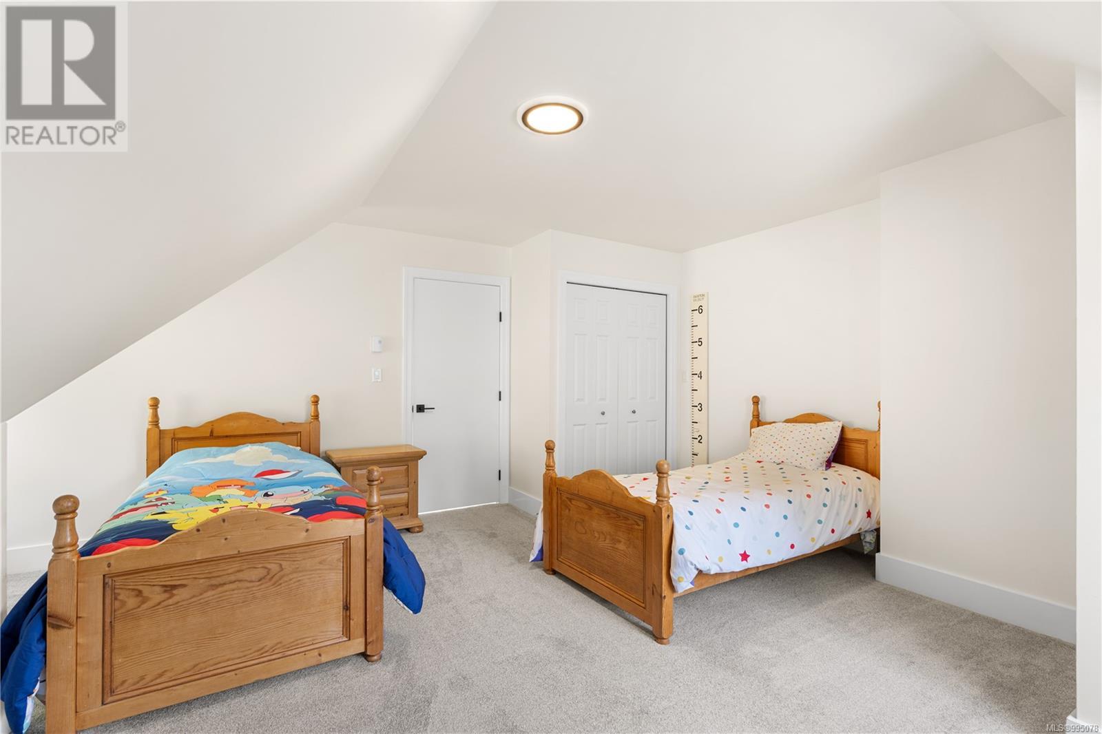 8242 Thomson Pl, Central Saanich, British Columbia  V8M 1S1 - Photo 29 - 995078