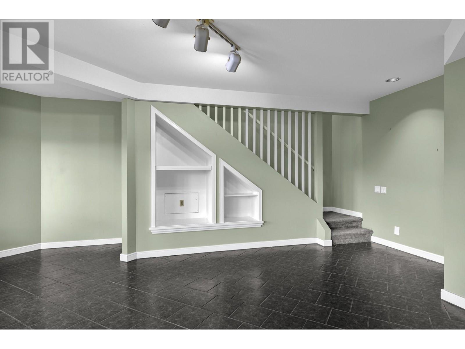3784 Inglis Place, Peachland, British Columbia  V0H 1X2 - Photo 29 - 10345678