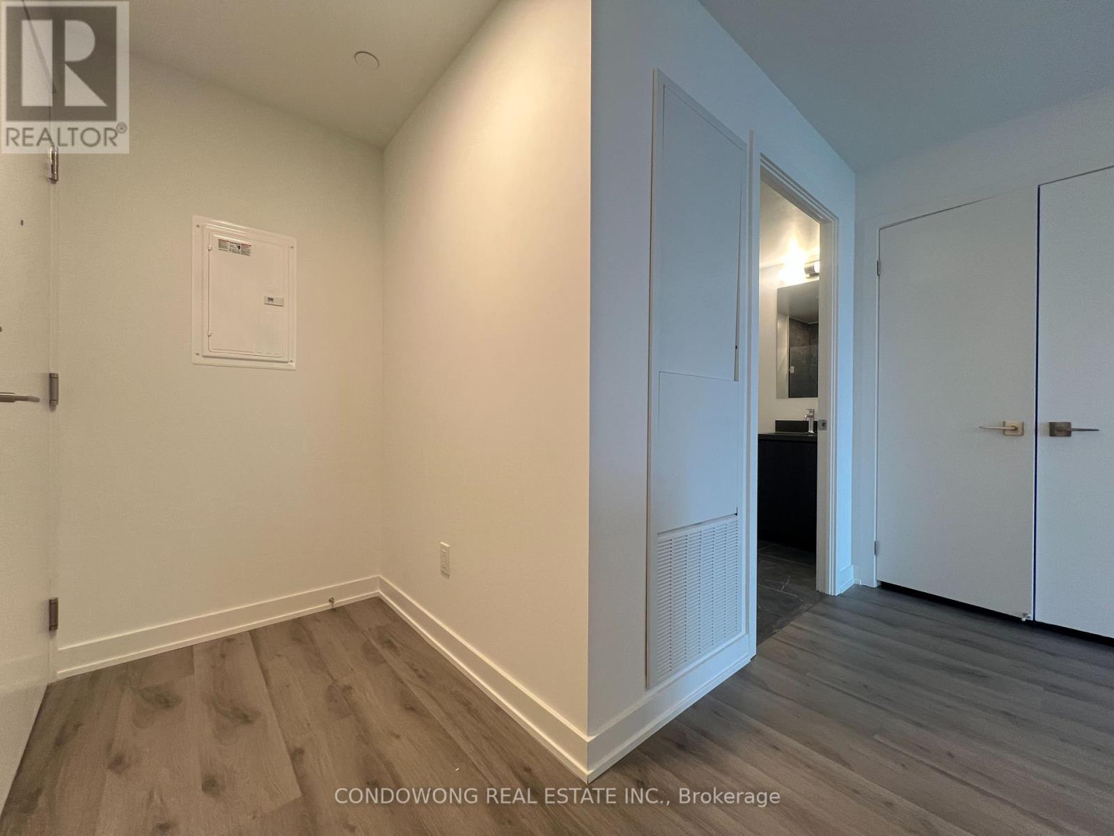 4011 - 252 Church Street, Toronto, Ontario  M5B 0E6 - Photo 2 - C12118255