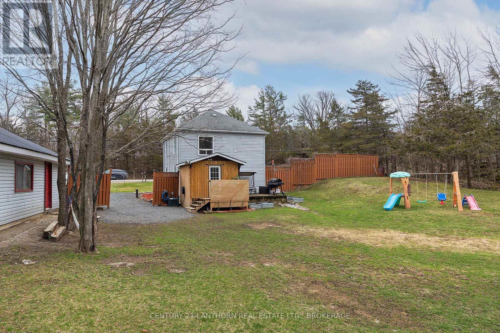 7993 Perth Road, Frontenac (Frontenac South), Ontario  K0K 2L0 - Photo 15 - X12100309