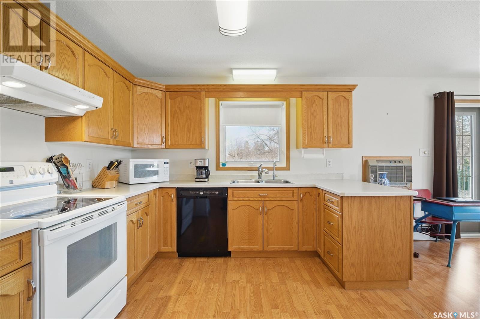6 105 6th Avenue E, Watrous, Saskatchewan  S0K 4T0 - Photo 5 - SK004389