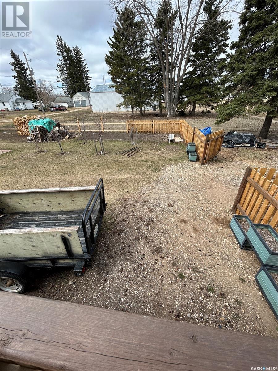 Ave 107 2nd Avenue, Lintlaw, Saskatchewan  S0A 2H0 - Photo 11 - SK004378