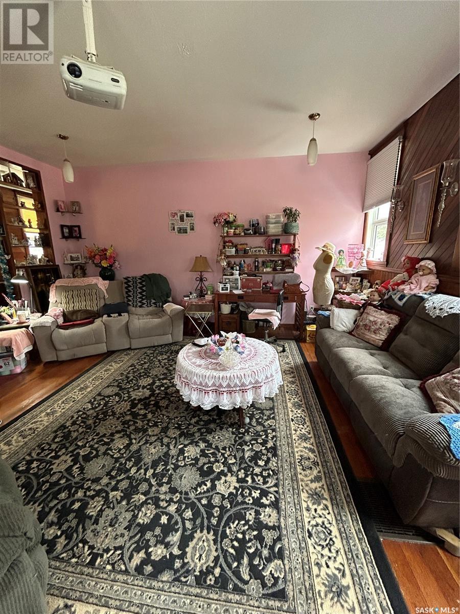 Ave 107 2nd Avenue, Lintlaw, Saskatchewan  S0A 2H0 - Photo 28 - SK004378