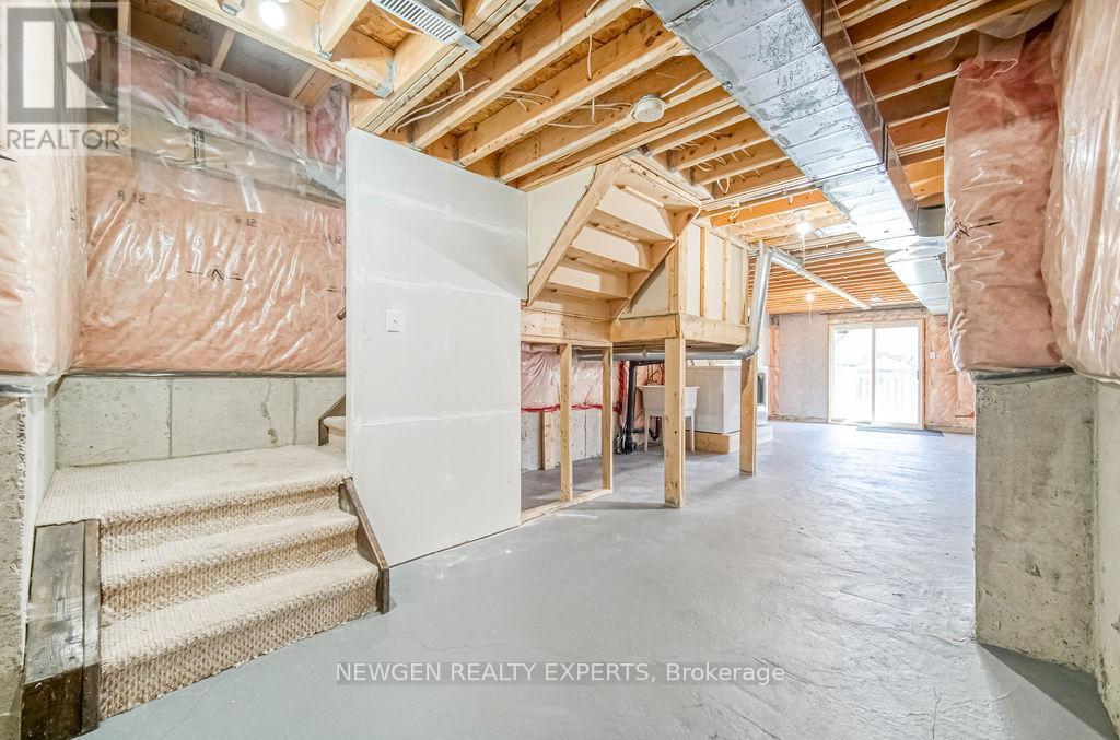 75 Laurendale Avenue, Georgina, Ontario  L4P 4G1 - Photo 34 - N12118241