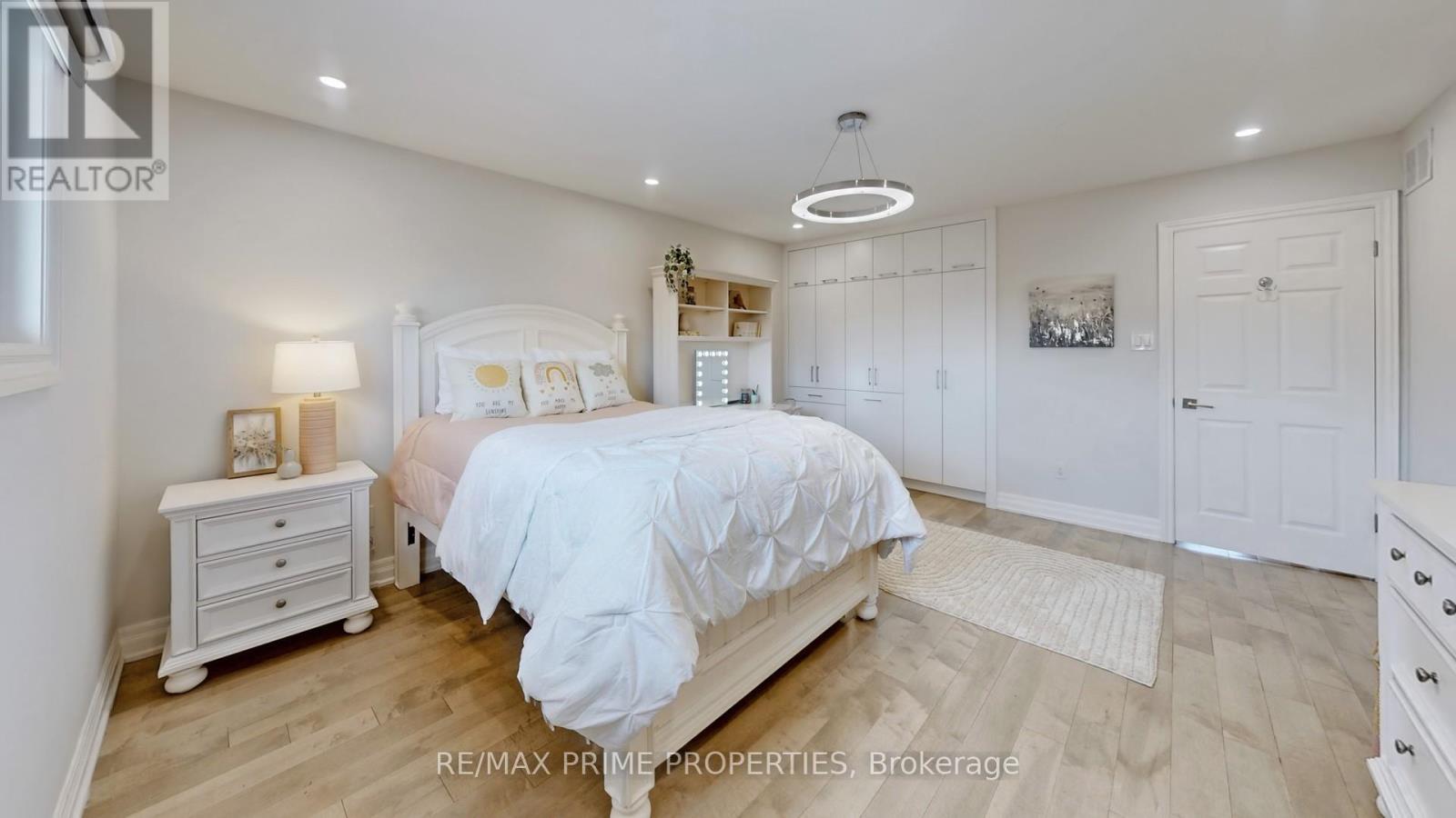 63 Reeve Drive, Markham, Ontario  L3P 6C2 - Photo 25 - N12118252