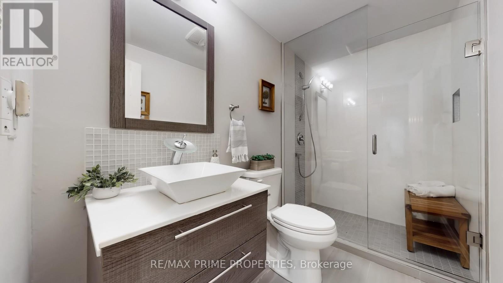 63 Reeve Drive, Markham, Ontario  L3P 6C2 - Photo 34 - N12118252