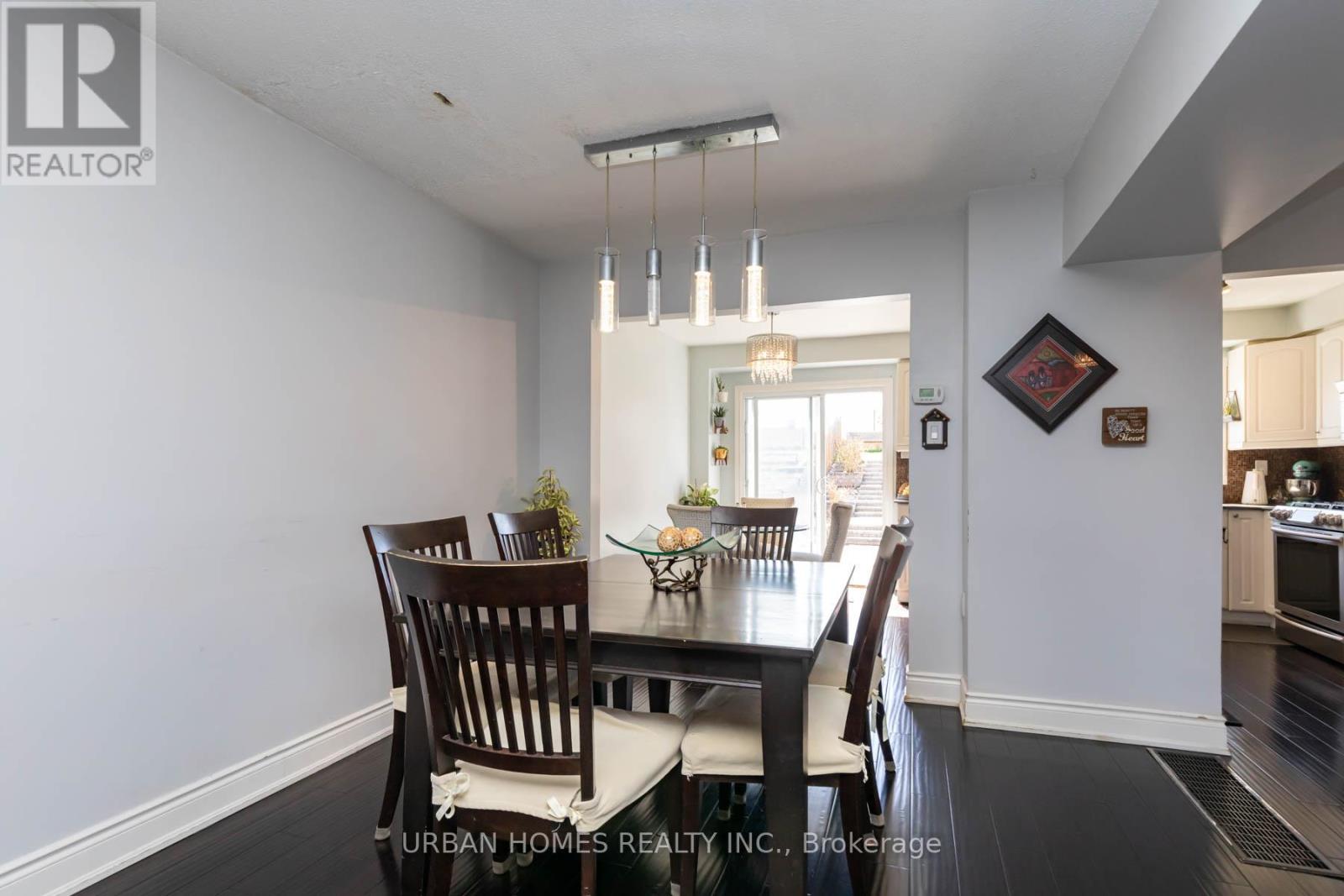 61 Bob O'link Avenue, Vaughan, Ontario  L4K 1H2 - Photo 10 - N12118254