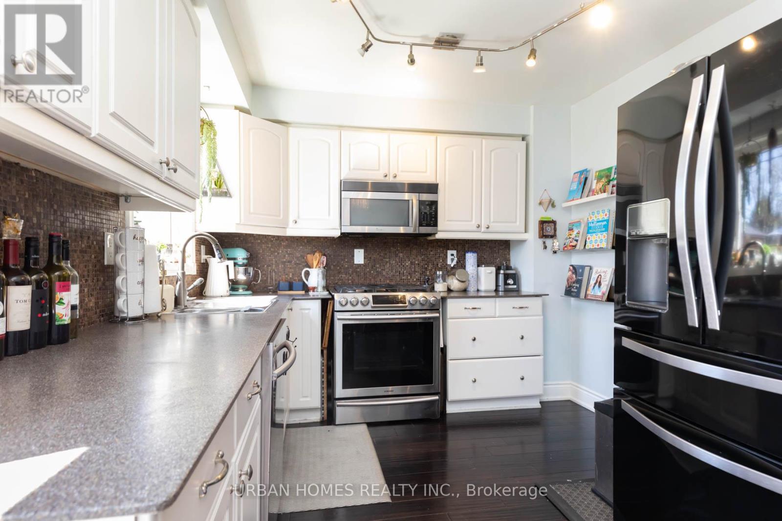 61 Bob O'link Avenue, Vaughan, Ontario  L4K 1H2 - Photo 13 - N12118254