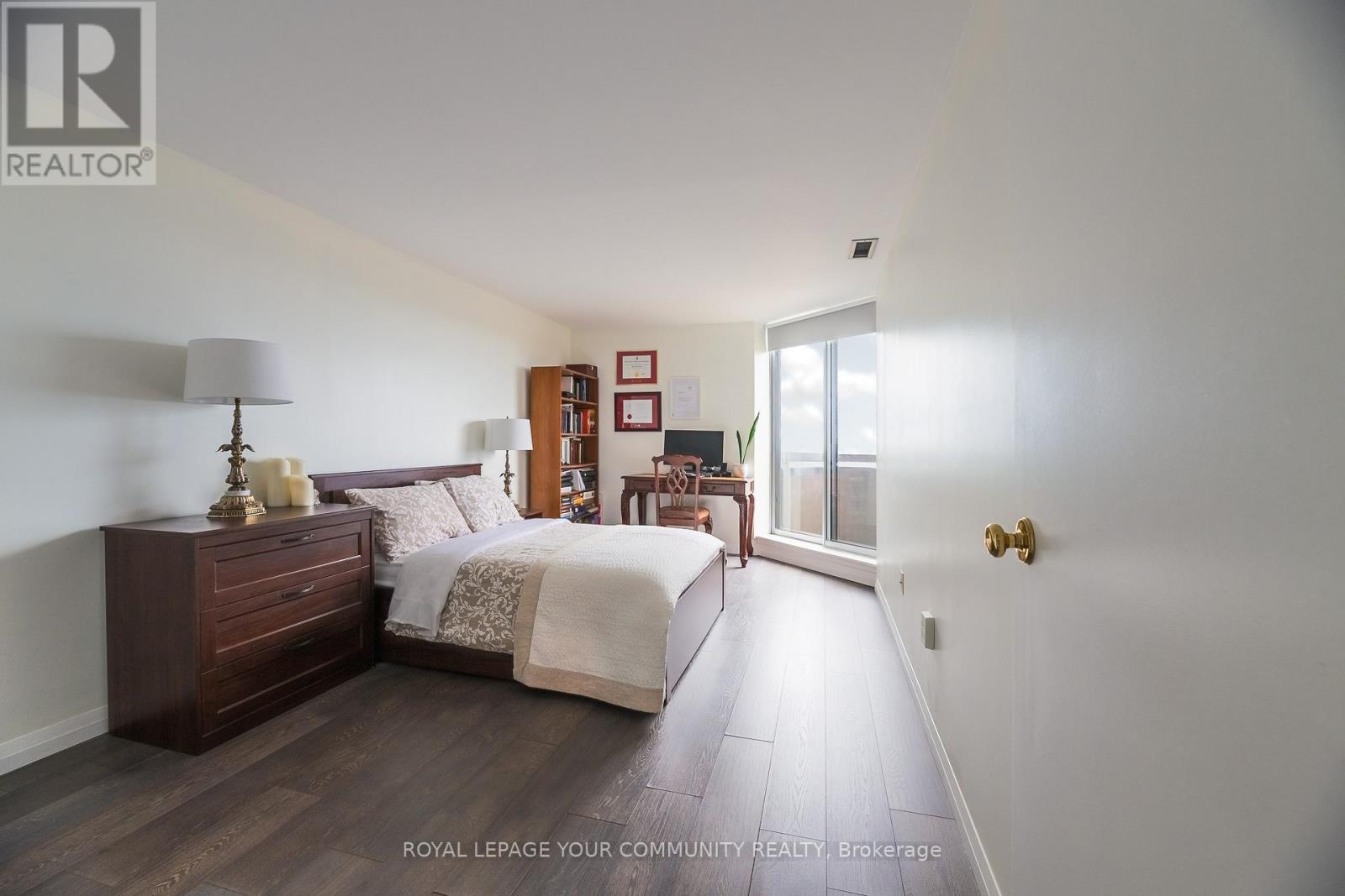 1608 - 3845 Lake Shore Boulevard W, Toronto, Ontario  M8W 4Y3 - Photo 7 - W12117331