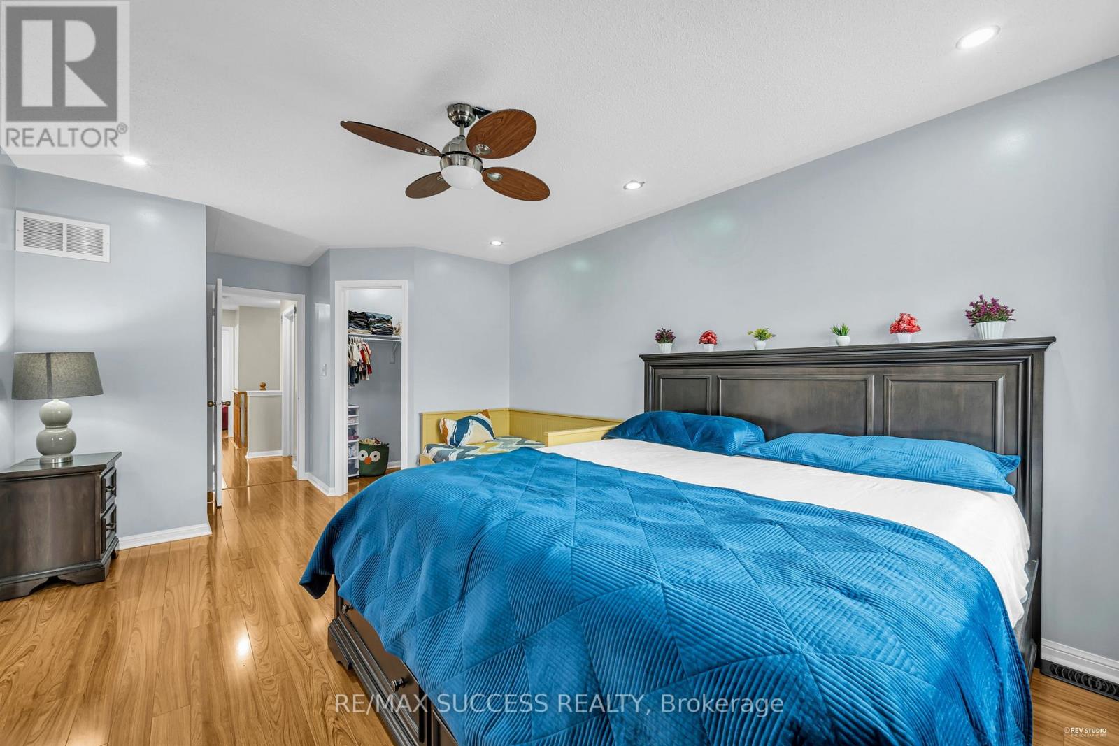 28 Herdwick Street, Brampton (Gore Industrial North), Ontario  L6S 6L7 - Photo 23 - W12118231