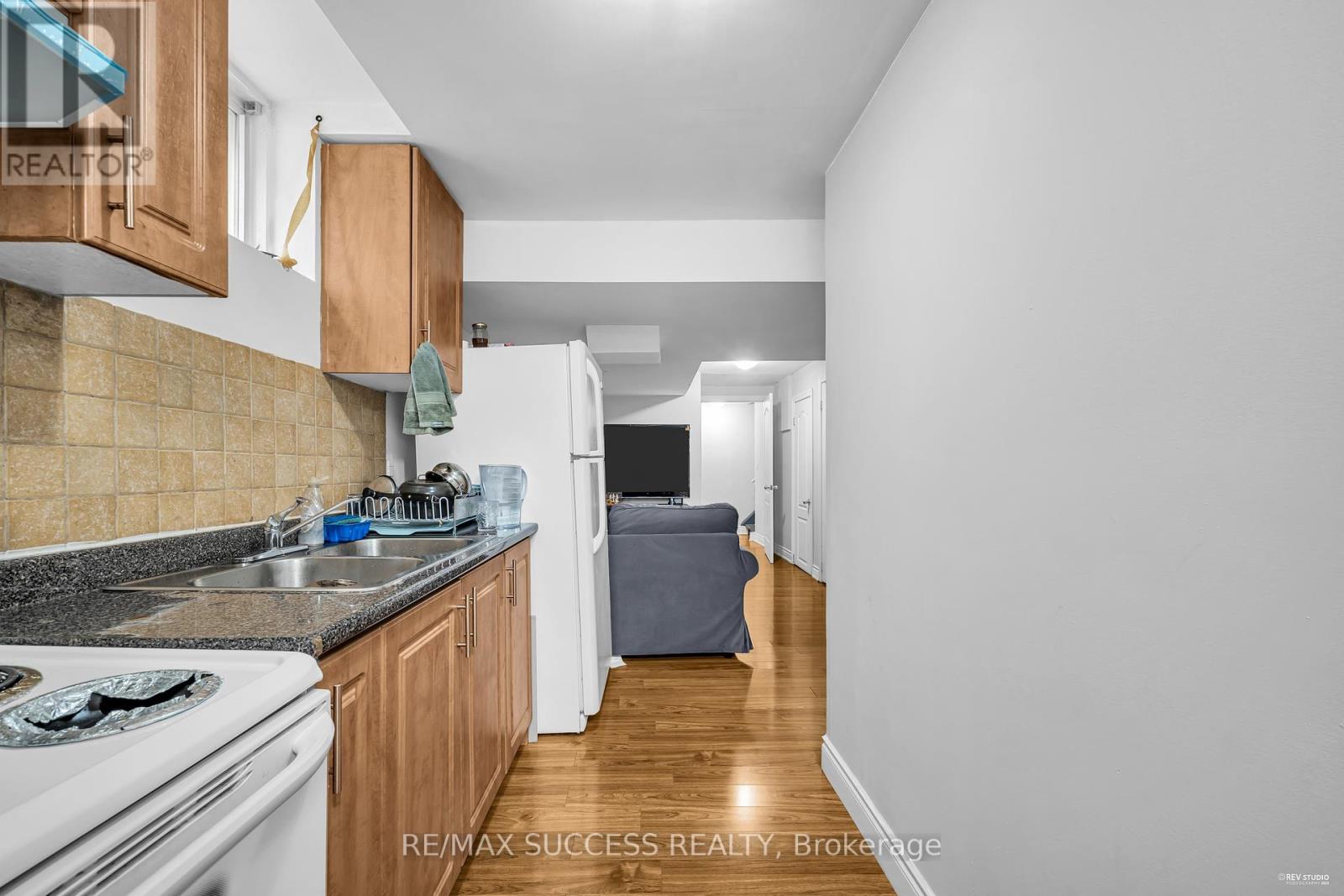 28 Herdwick Street, Brampton (Gore Industrial North), Ontario  L6S 6L7 - Photo 40 - W12118231