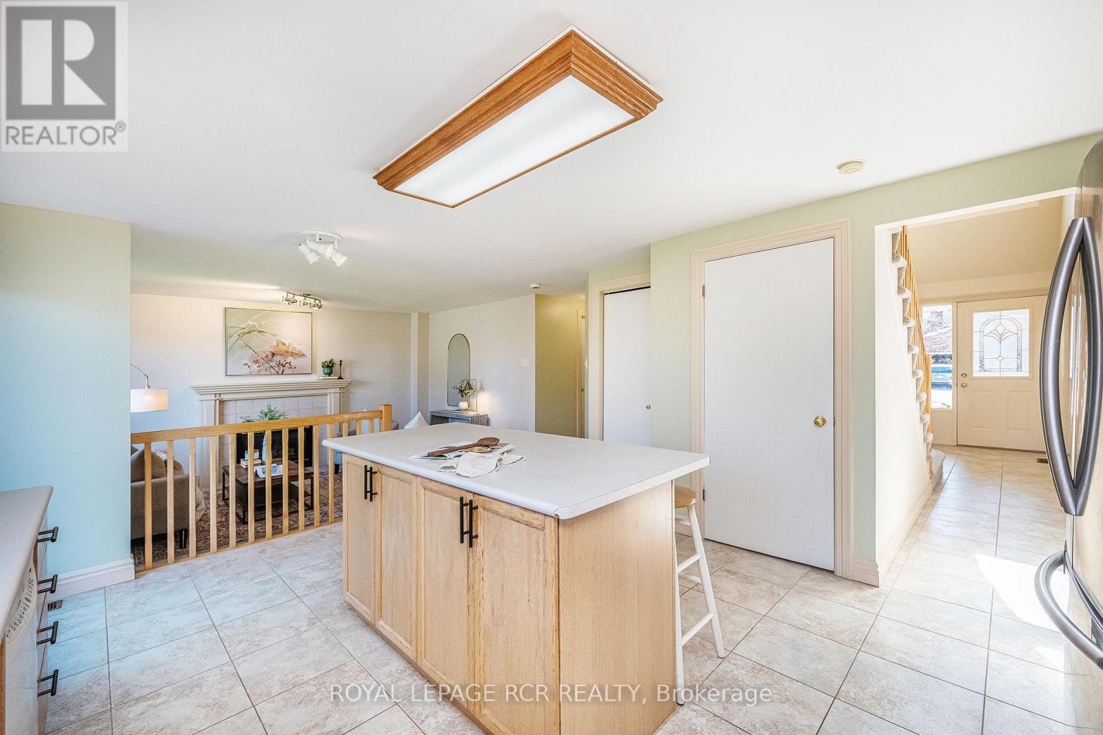 222 Walsh Crescent, Orangeville, Ontario  L9W 4T1 - Photo 9 - W12118232