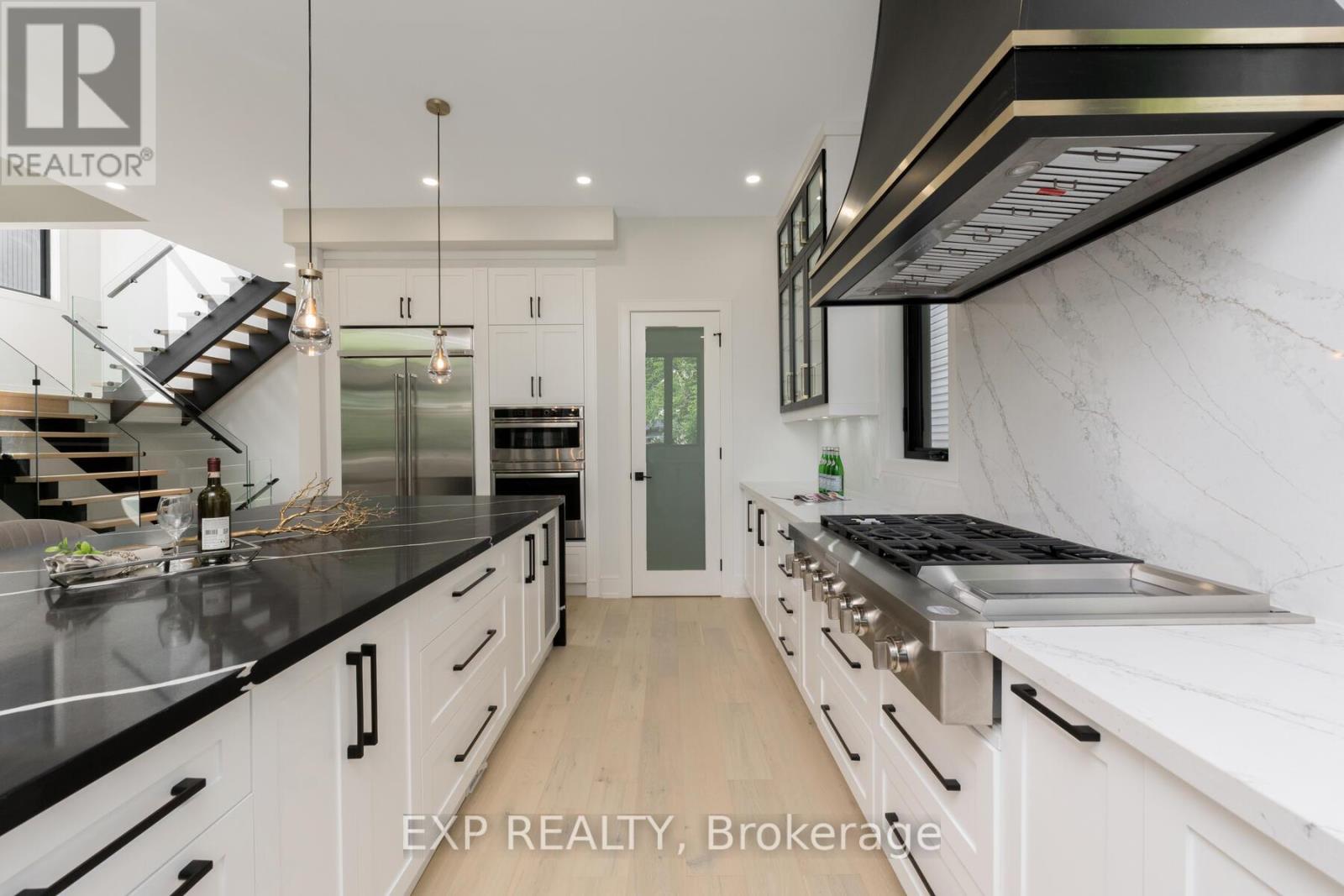 144 Stewart Street, Oakville, Ontario  L6K 1X9 - Photo 10 - W12118256