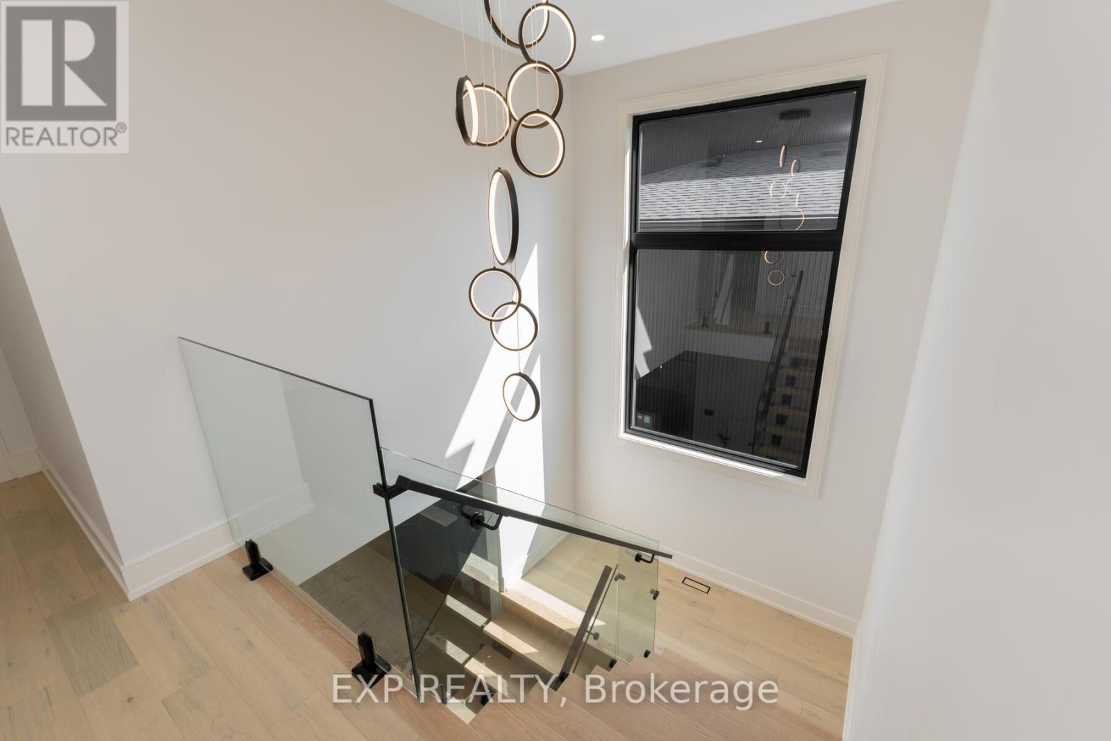 144 Stewart Street, Oakville, Ontario  L6K 1X9 - Photo 14 - W12118256