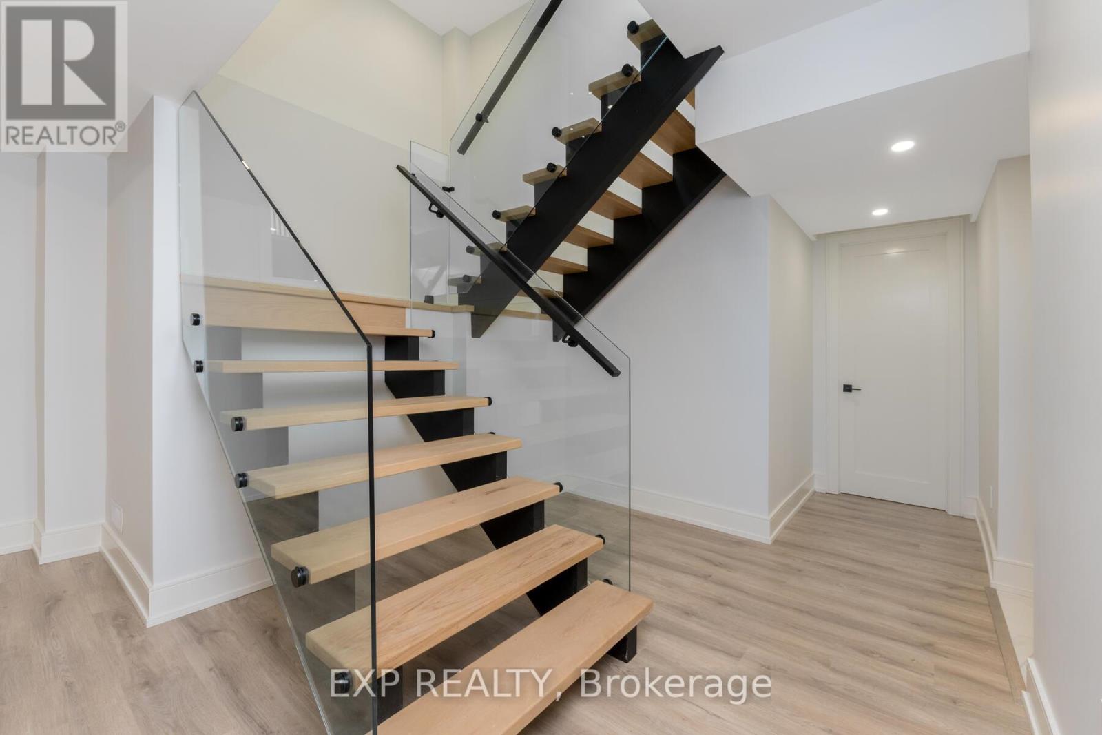 144 Stewart Street, Oakville, Ontario  L6K 1X9 - Photo 21 - W12118256