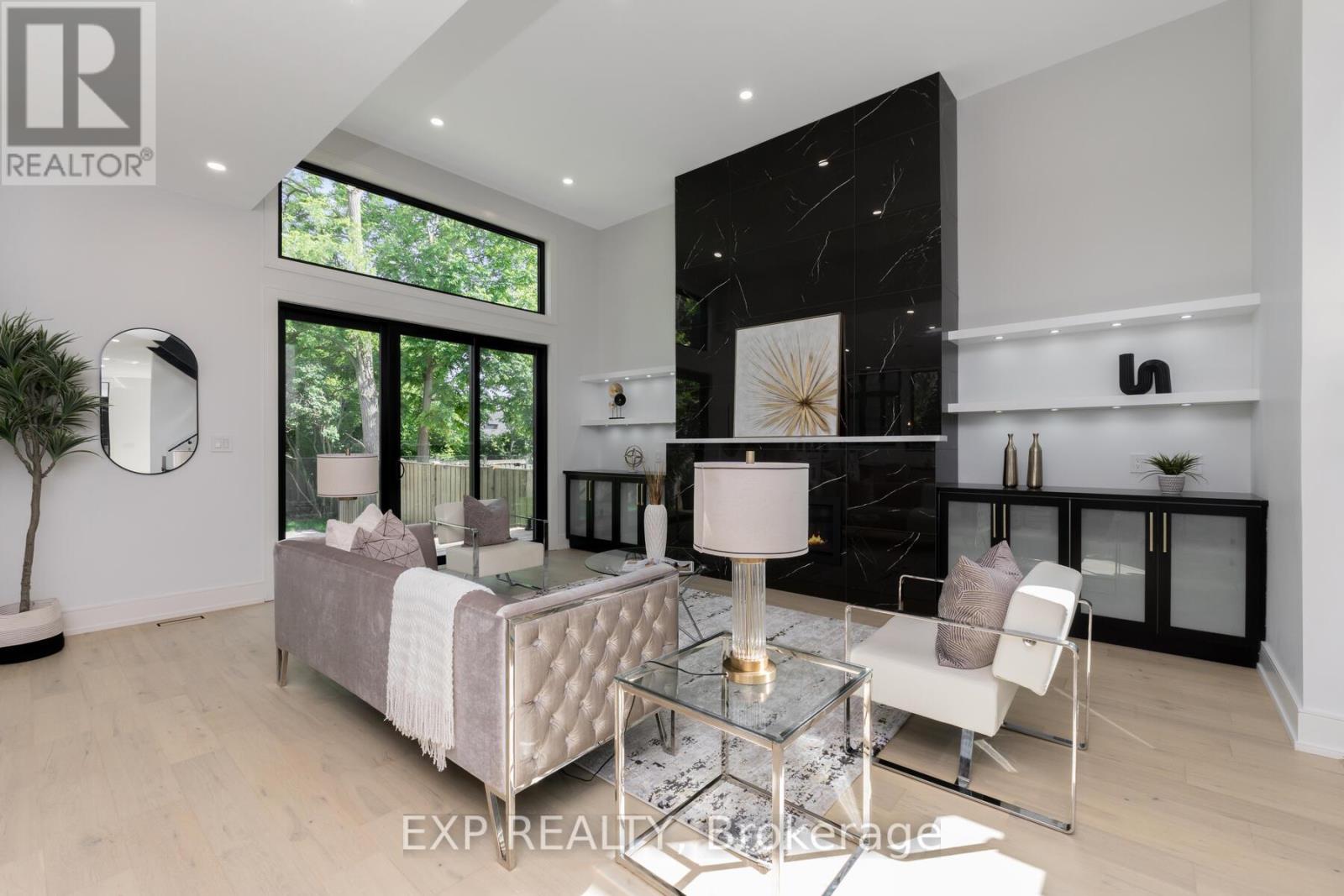 144 Stewart Street, Oakville, Ontario  L6K 1X9 - Photo 6 - W12118256